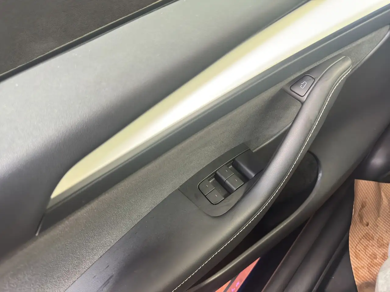Tesla Model Y снимка Tesla Model Y