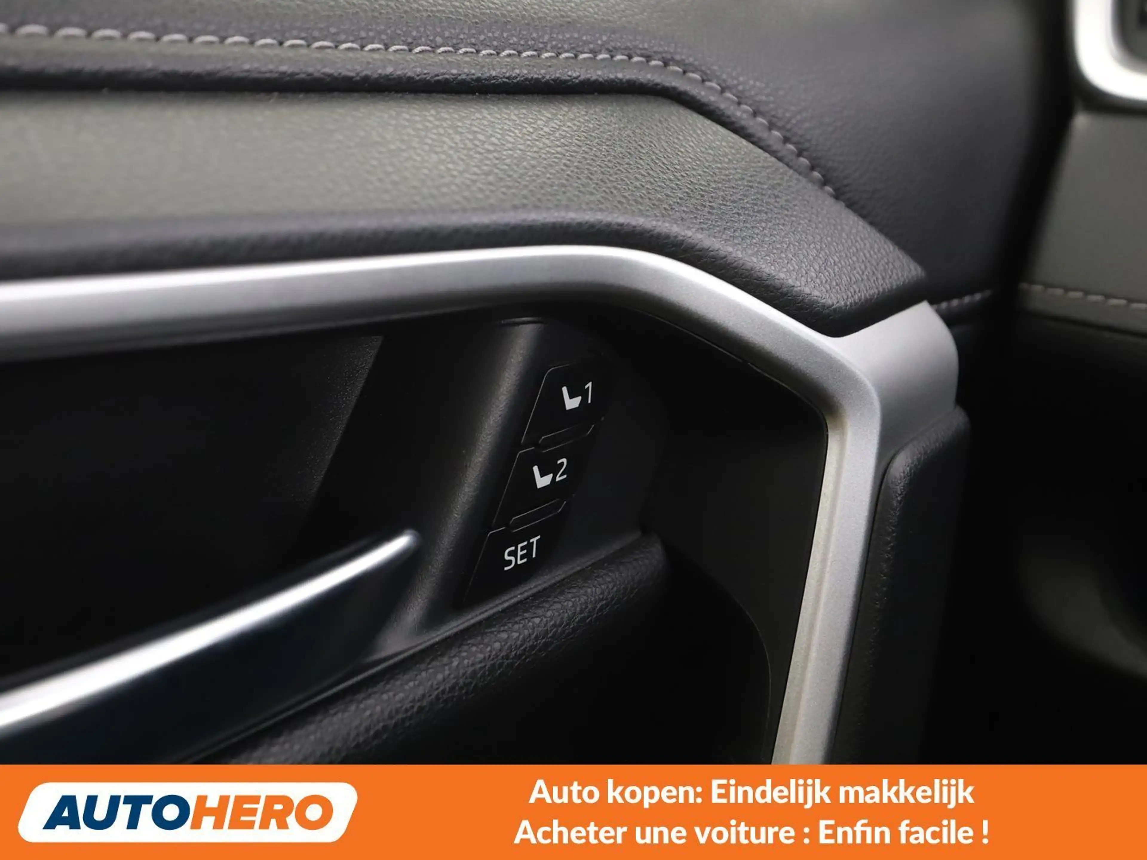 Toyota RAV 4 2.5 Hybrid 4x4 Luxury — photo 15