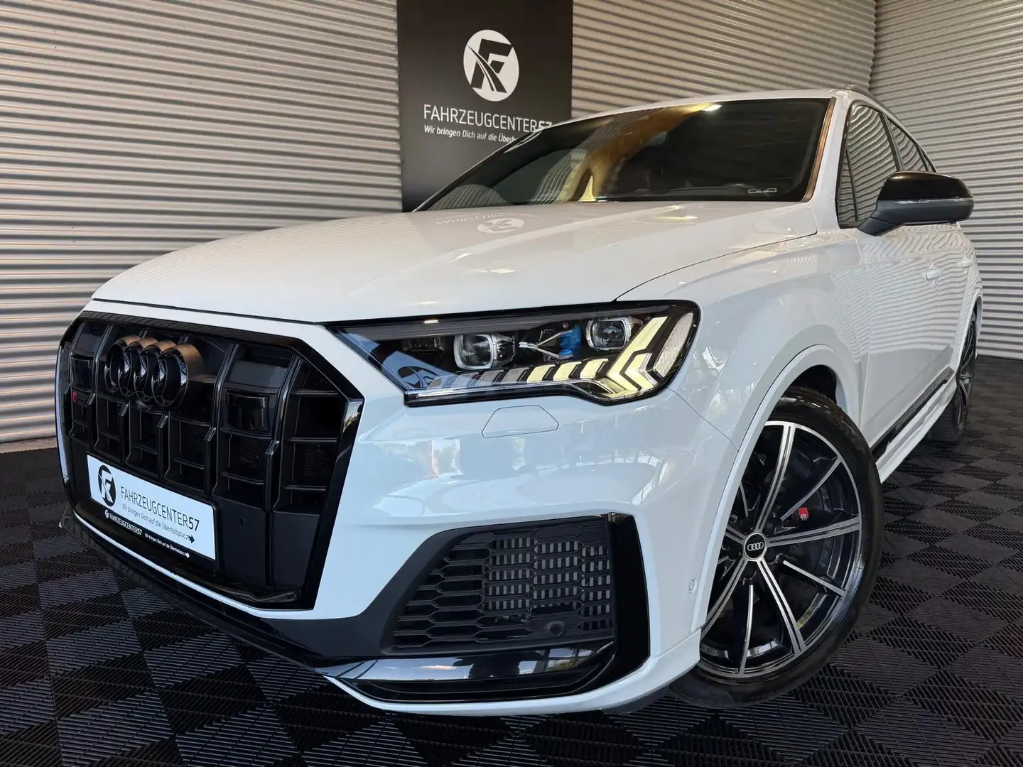 Audi SQ7 TFSI QUATTRO/ACC/360°/HUD/AHK/7-SITZER Blanc - 1