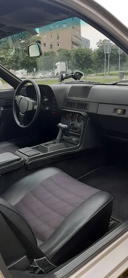 Porsche 924 2.5 S, foto 4