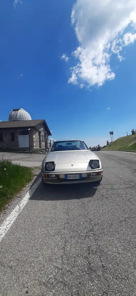 Porsche 924 2.5 S, foto 2