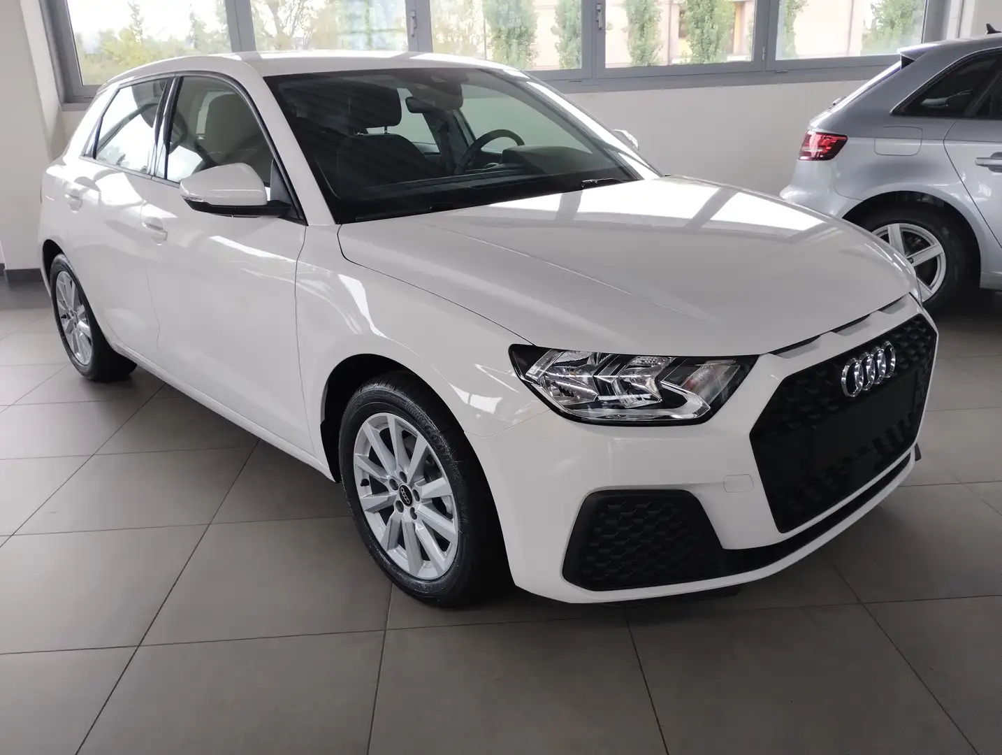Audi A1 A1Sportback 1.0 tfsi Business 116cv s-tronic Bianco - 1