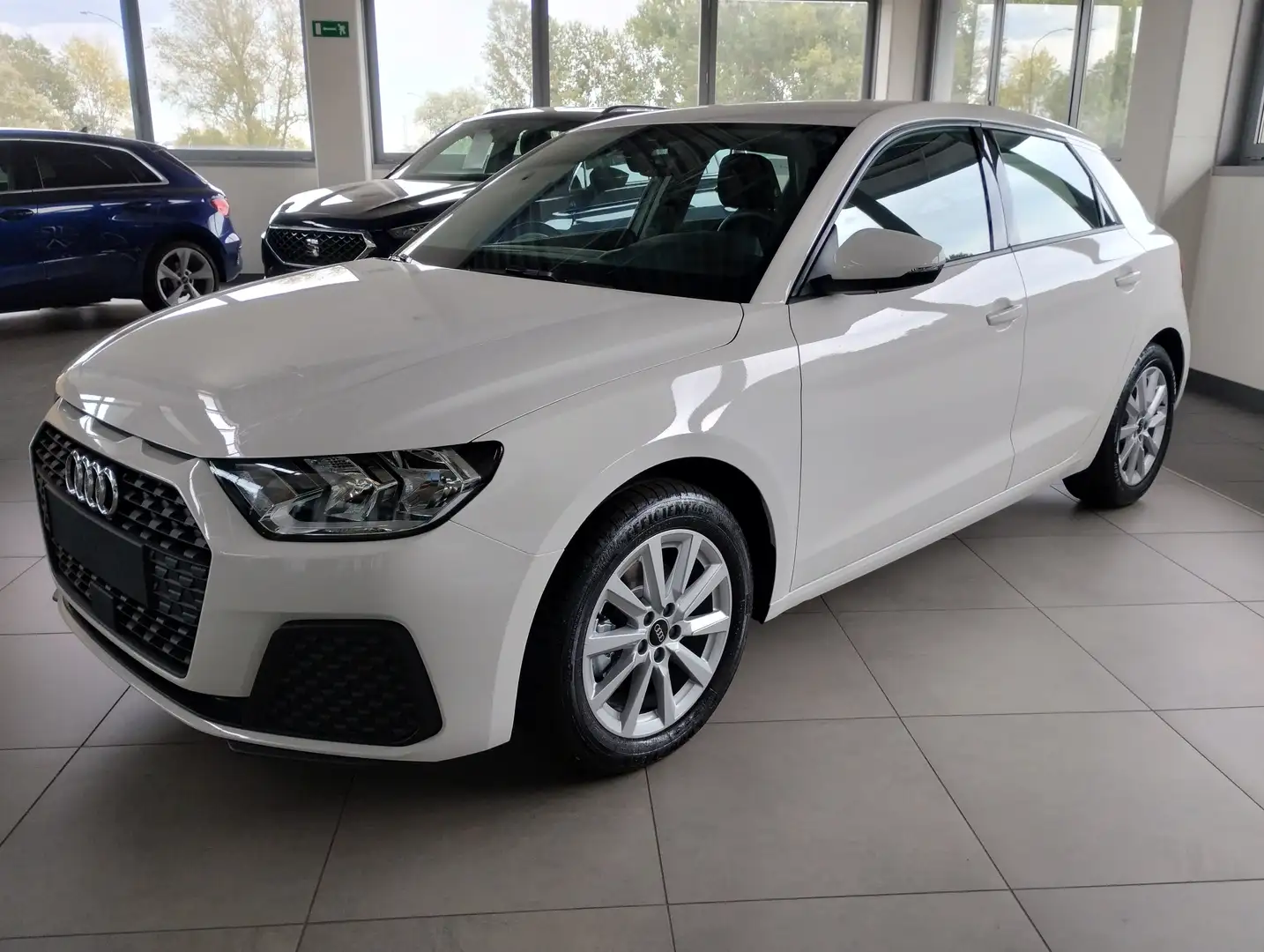 Audi A1 A1Sportback 1.0 tfsi Business 116cv s-tronic Bianco - 2