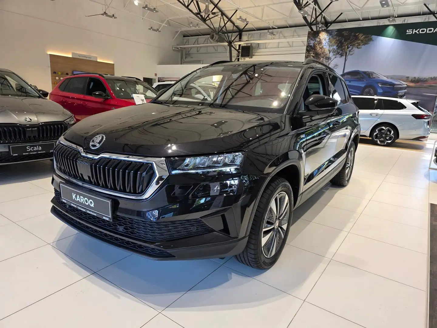 Skoda Karoq Tour 1.5 TSI  DSG Schwarz - 2
