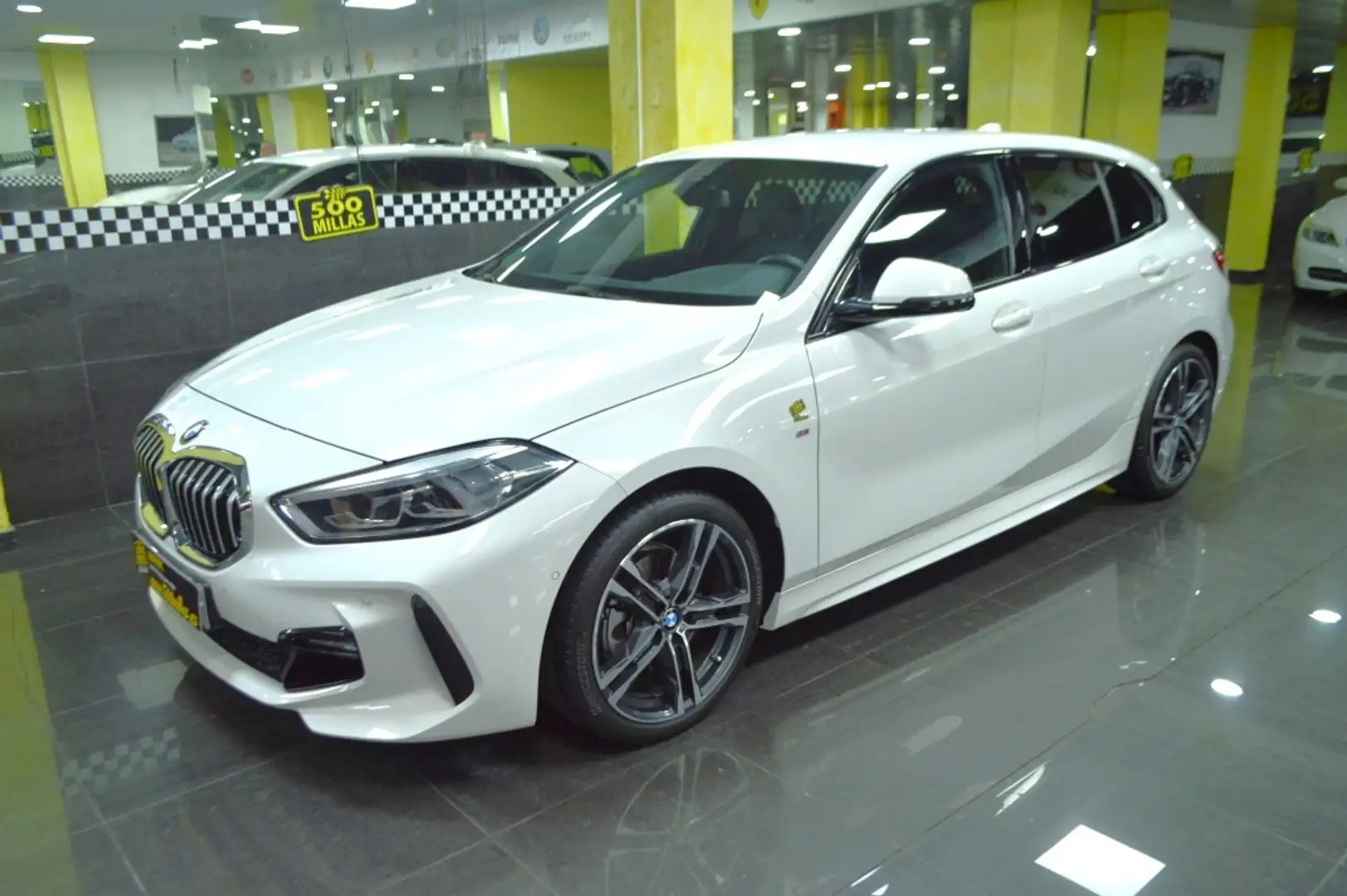 BMW 118 118iA Wit - 1