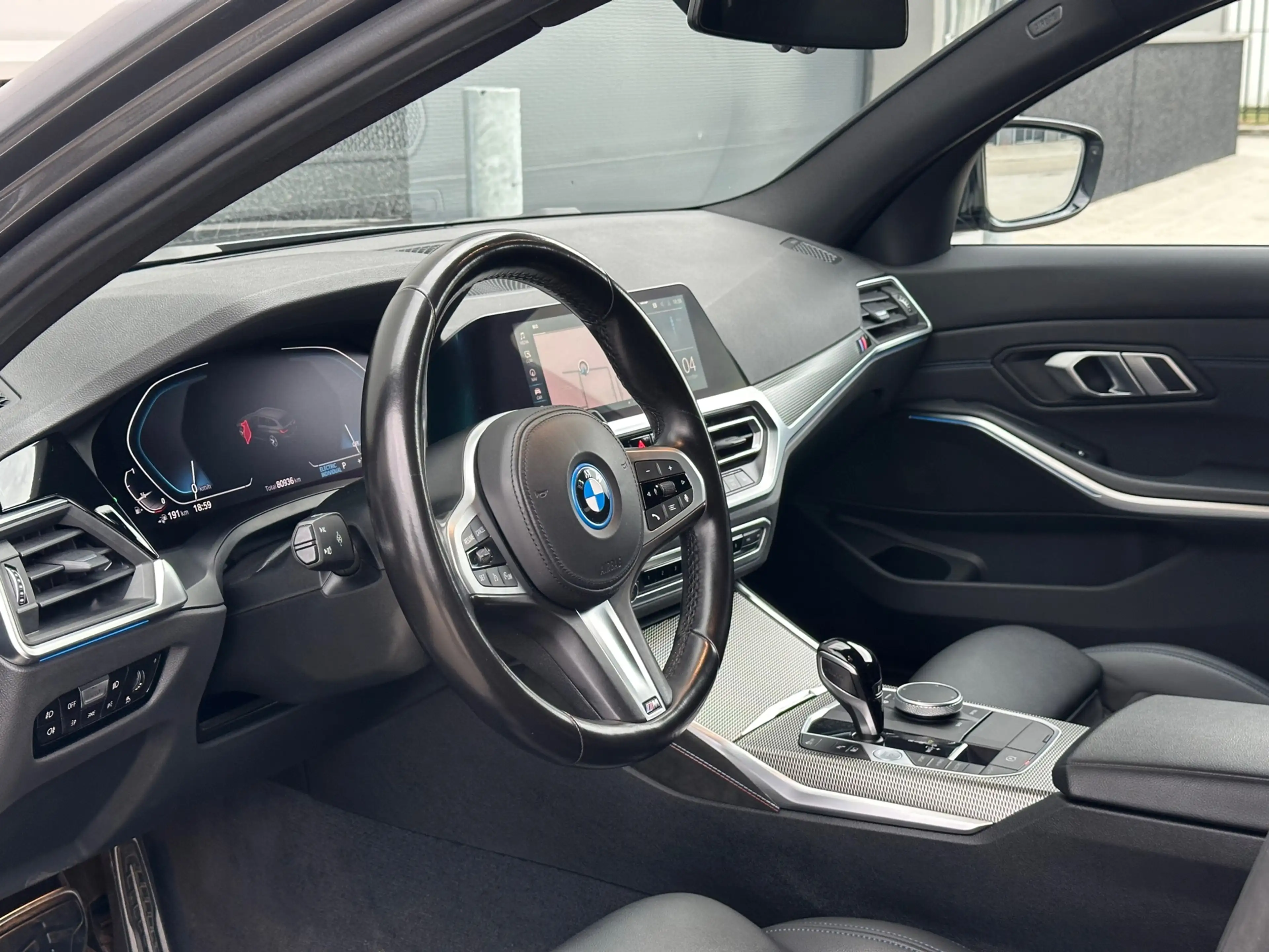 BMW 330 3-serie Touring 330e M-sport 20'' Keyless Trekhaak — photo 12
