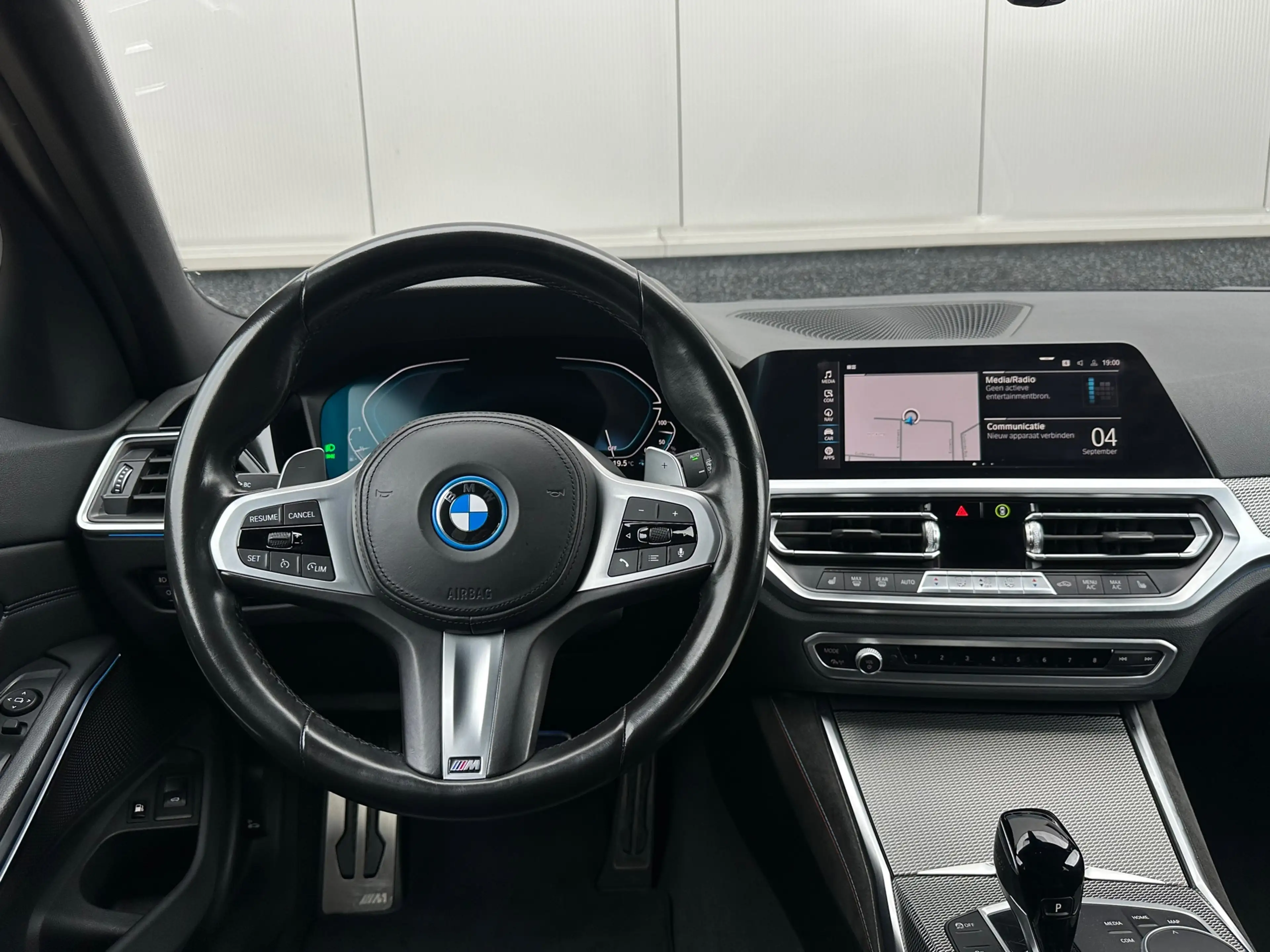 BMW 330 3-serie Touring 330e M-sport 20'' Keyless Trekhaak — photo 13