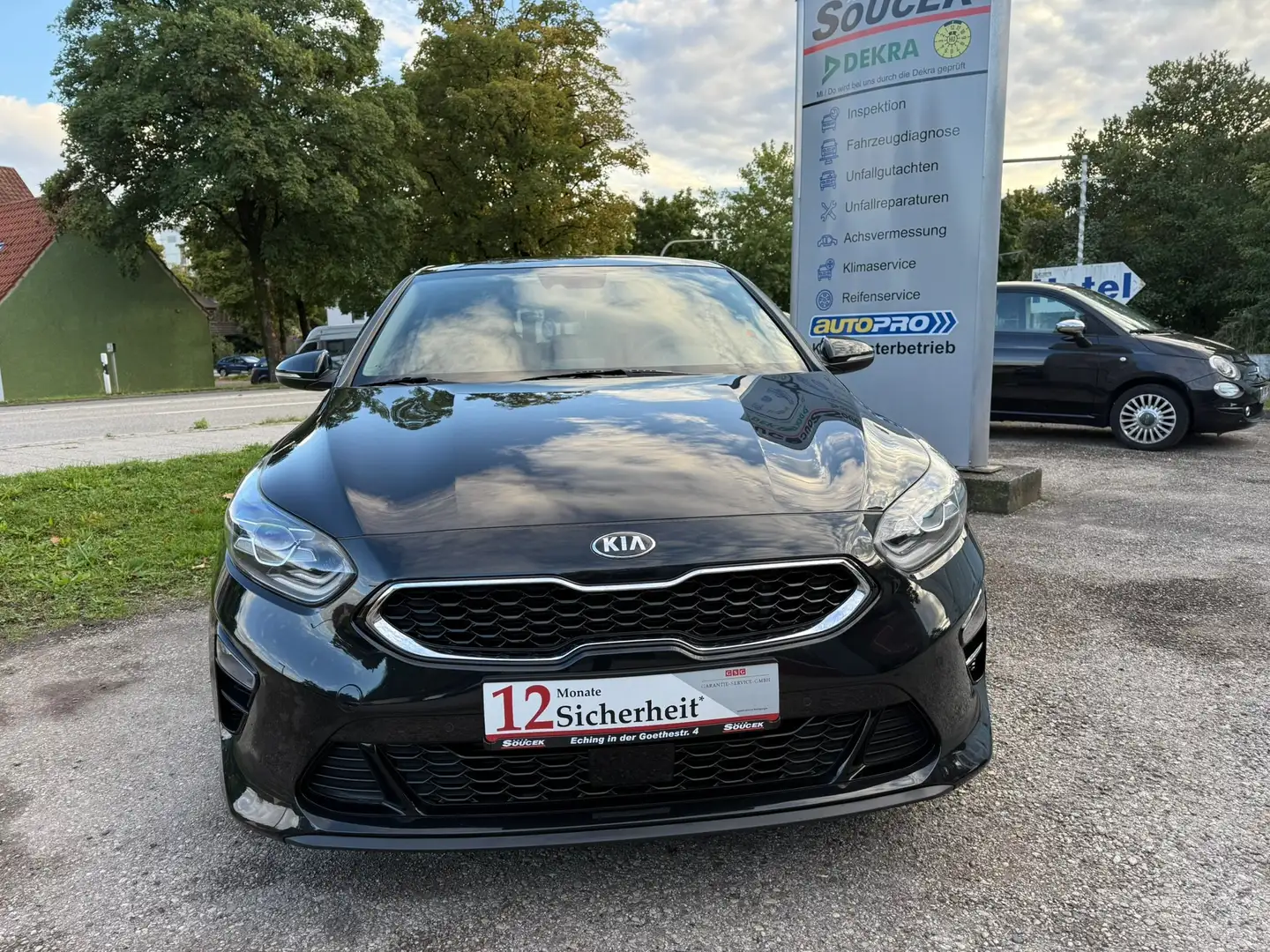 Kia Ceed / cee'd Ceed 1.4 T-GDI Platinum Edition SD, Navi, AHK Schwarz - 2