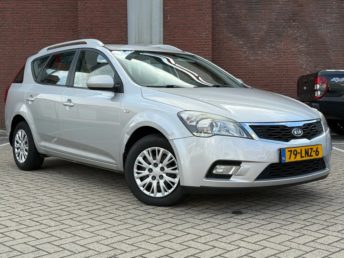 Kia Ceed / cee'd Sporty Wagon 2.0 CVVT X-ecutive|AIRCO|TREKHAAK|INR Grijs - 1