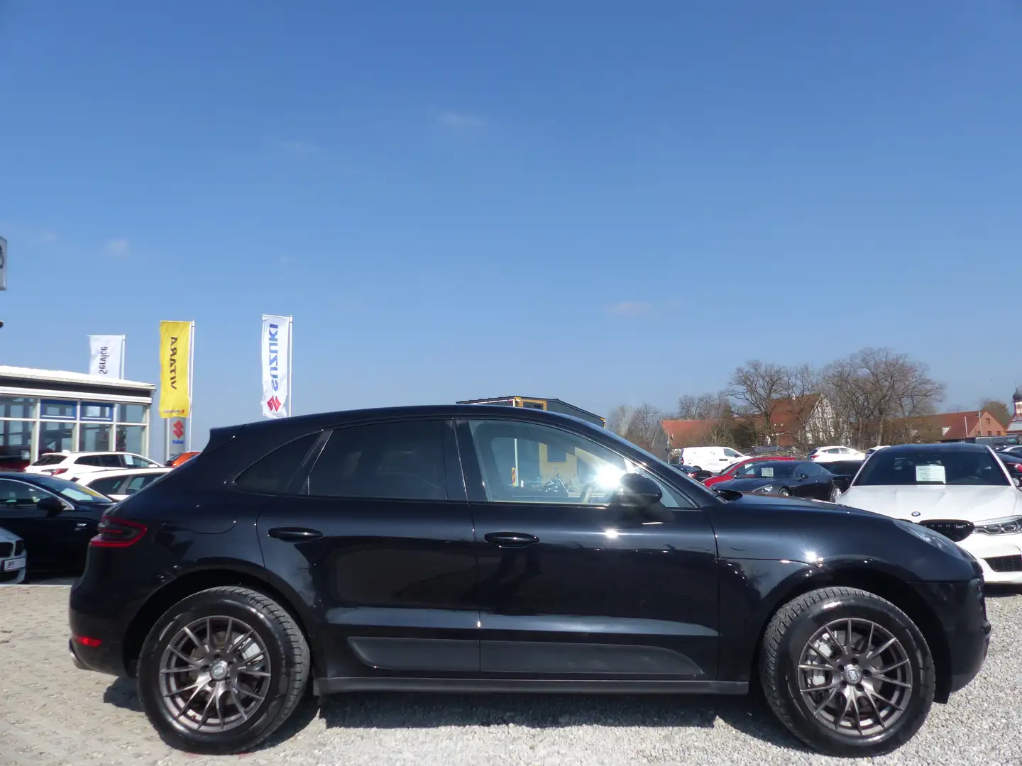 Porsche Macan S Allrad Sitzheizung Klima Einparkhilfe,- Kamera Black - 2