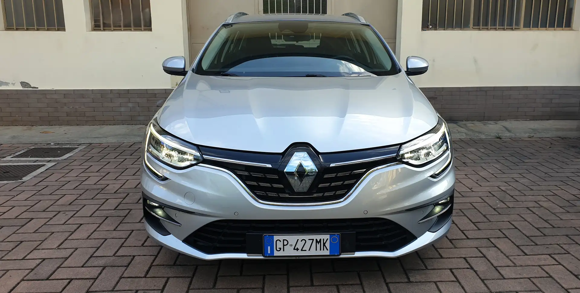 Renault Megane Sporter 1.6 E-Tech phev Equilibre 160cv auto Argento - 2