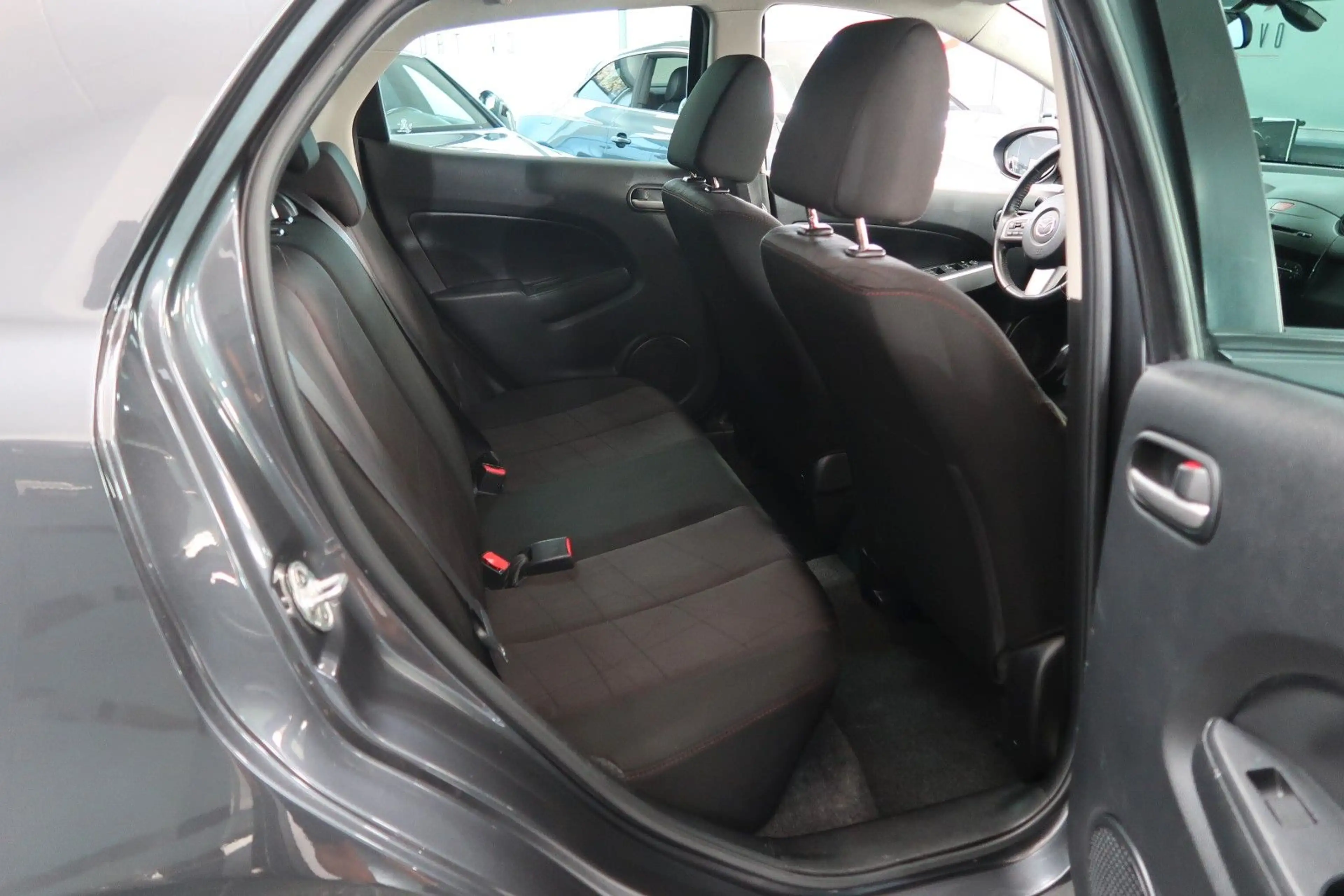 Mazda 2 Lim. 1.3 Kenko*Klima*Shz*Tüv*Service Neu*Top — photo 15