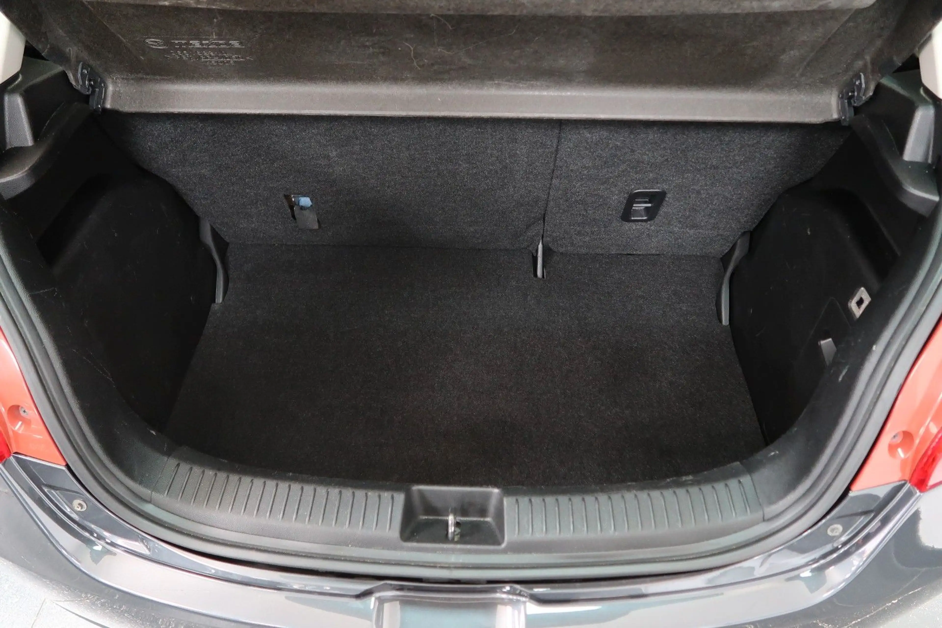 Mazda 2 Lim. 1.3 Kenko*Klima*Shz*Tüv*Service Neu*Top — photo 14