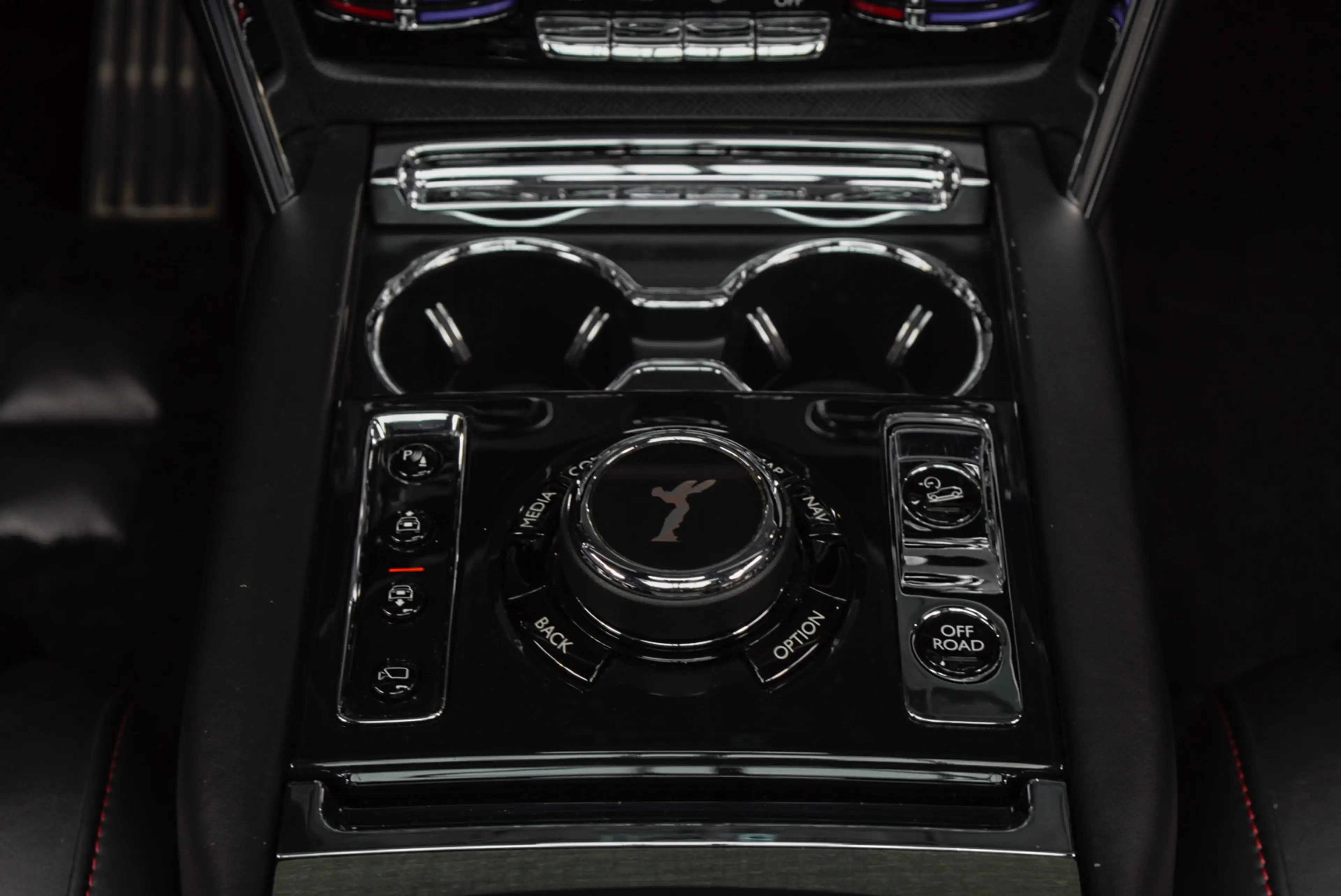 Rolls-Royce Cullinan 6.75 V12 Panodak Leer Navi 360° ACC PDC Massage Me — photo 24