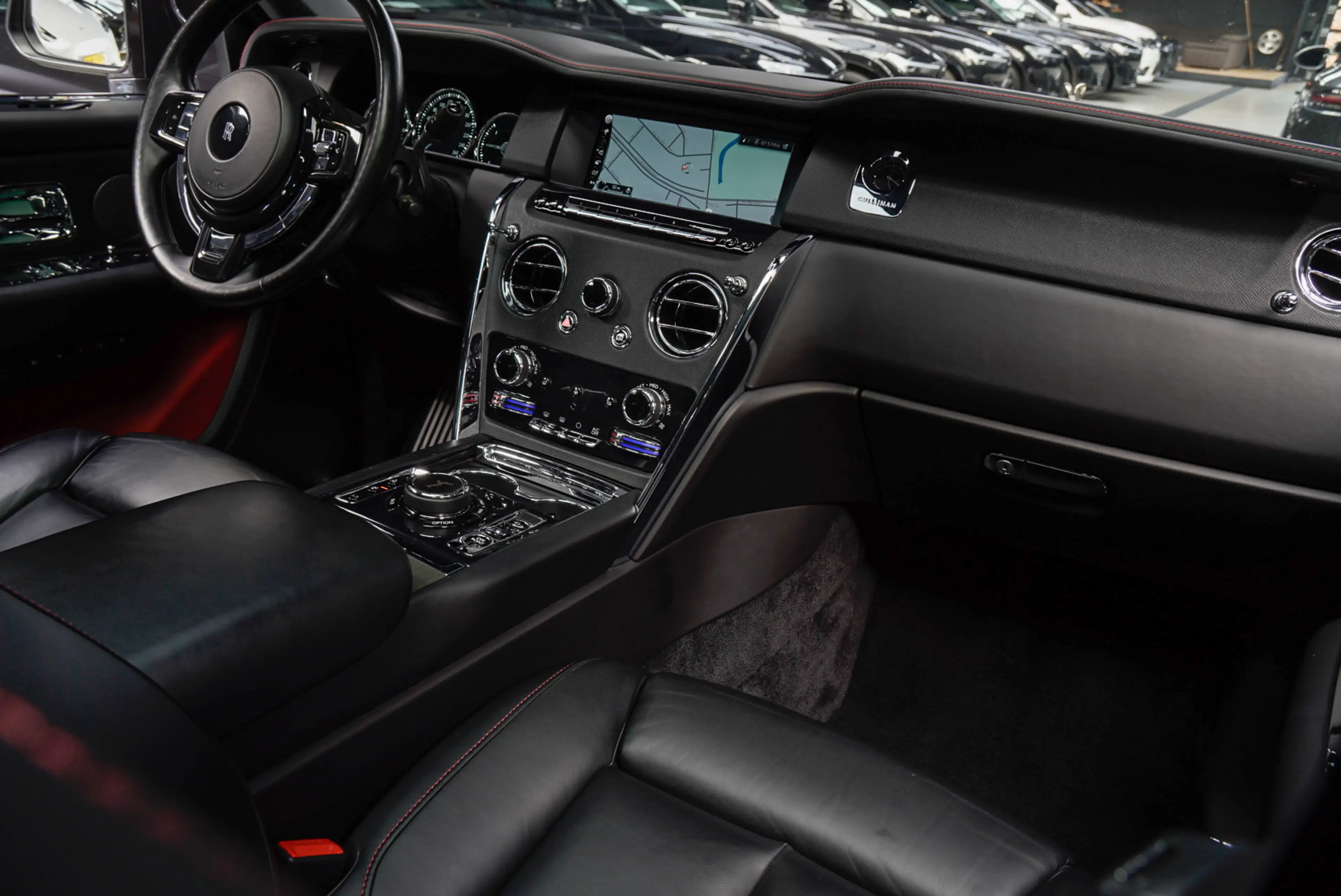 Rolls-Royce Cullinan 6.75 V12 Panodak Leer Navi 360° ACC PDC Massage Me — photo 14