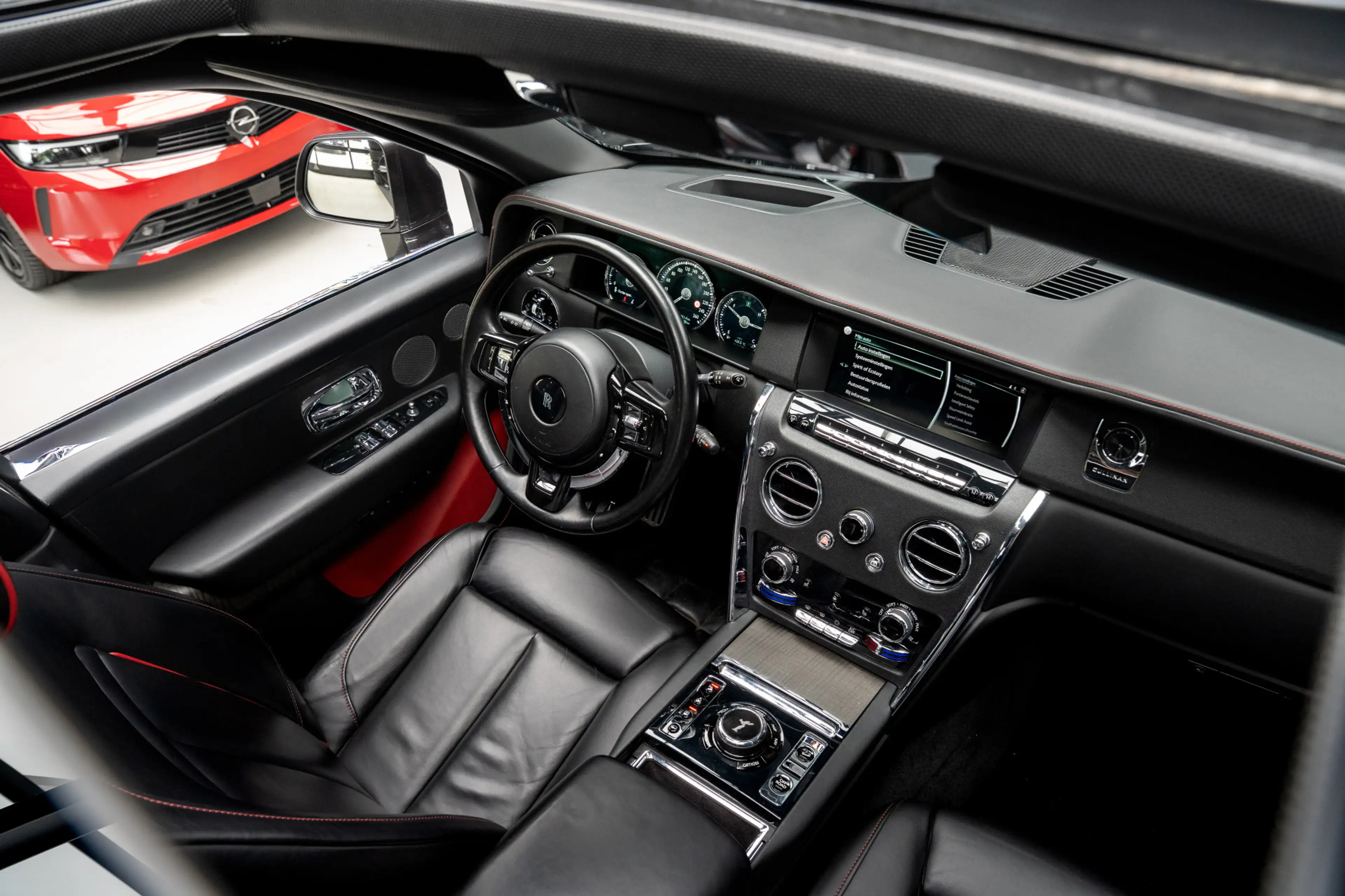 Rolls-Royce Cullinan 6.75 V12 Panodak Leer Navi 360° ACC PDC Massage Me — photo 19
