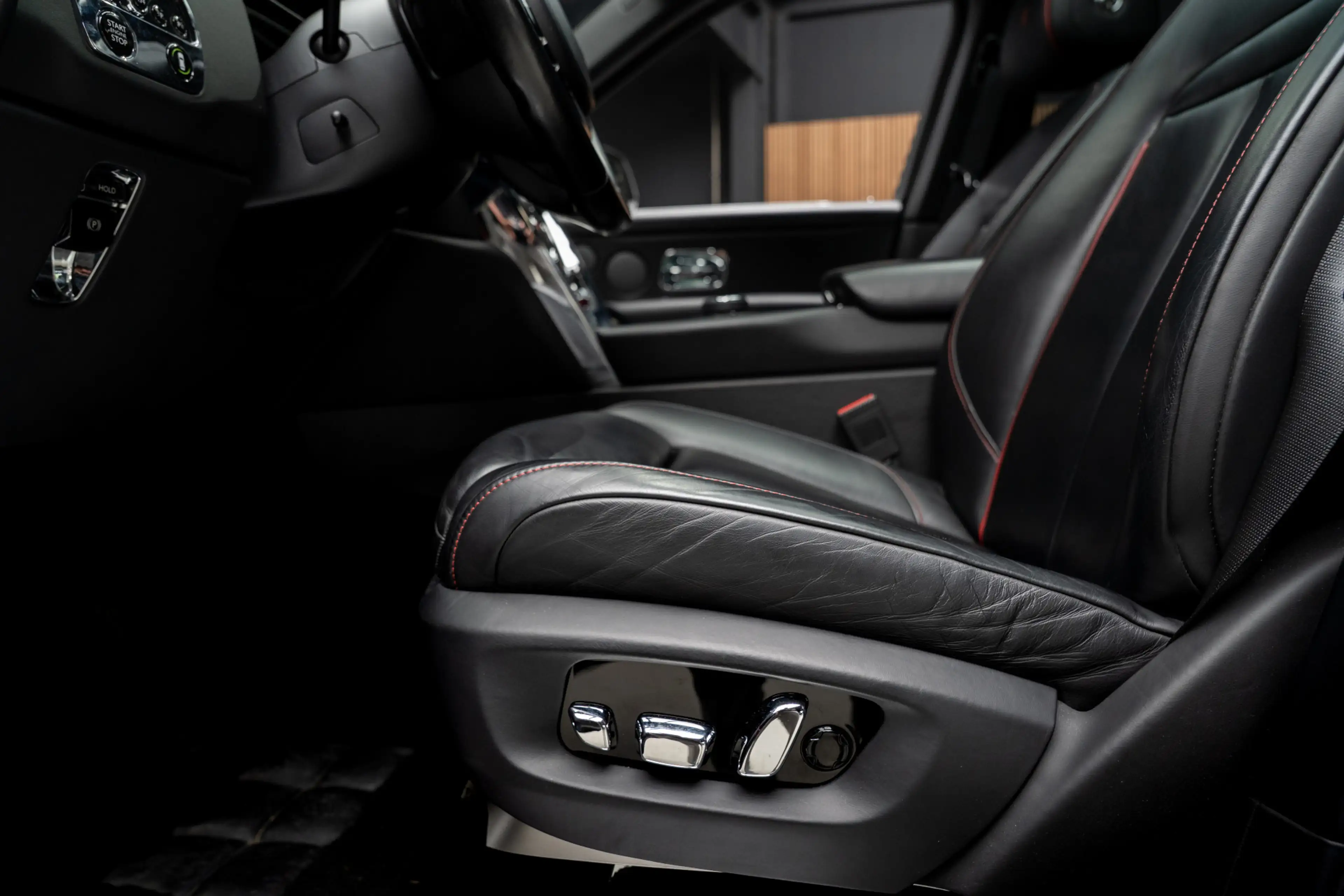Rolls-Royce Cullinan 6.75 V12 Panodak Leer Navi 360° ACC PDC Massage Me — photo 34