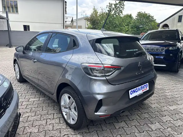 Renault Clio view 5