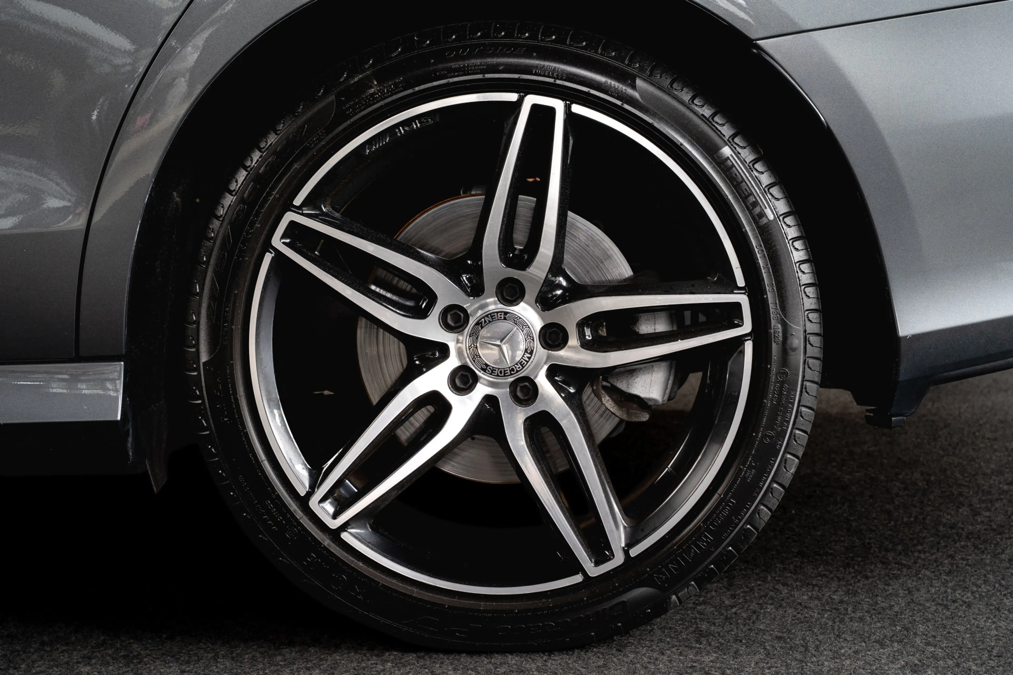 Mercedes-Benz E 350 d AMG Panodak Leer 360° Burmester Navi Softclose D — photo 33