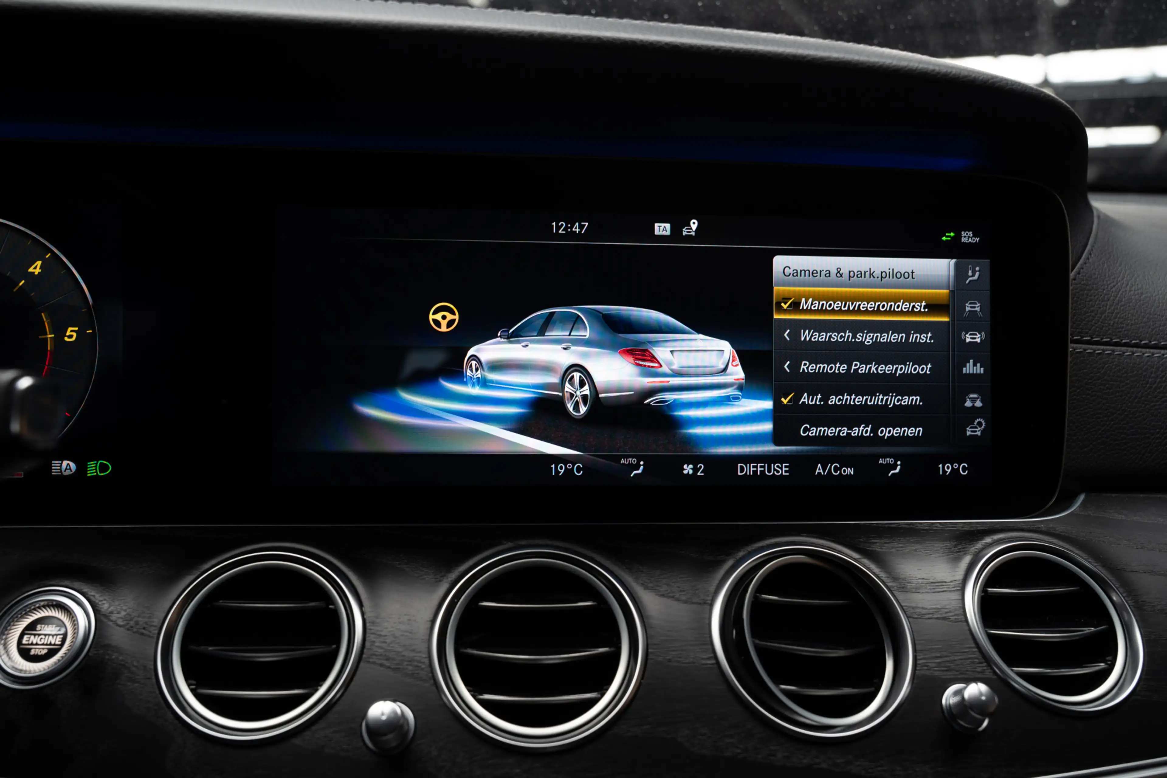Mercedes-Benz E 350 d AMG Panodak Leer 360° Burmester Navi Softclose D — photo 16