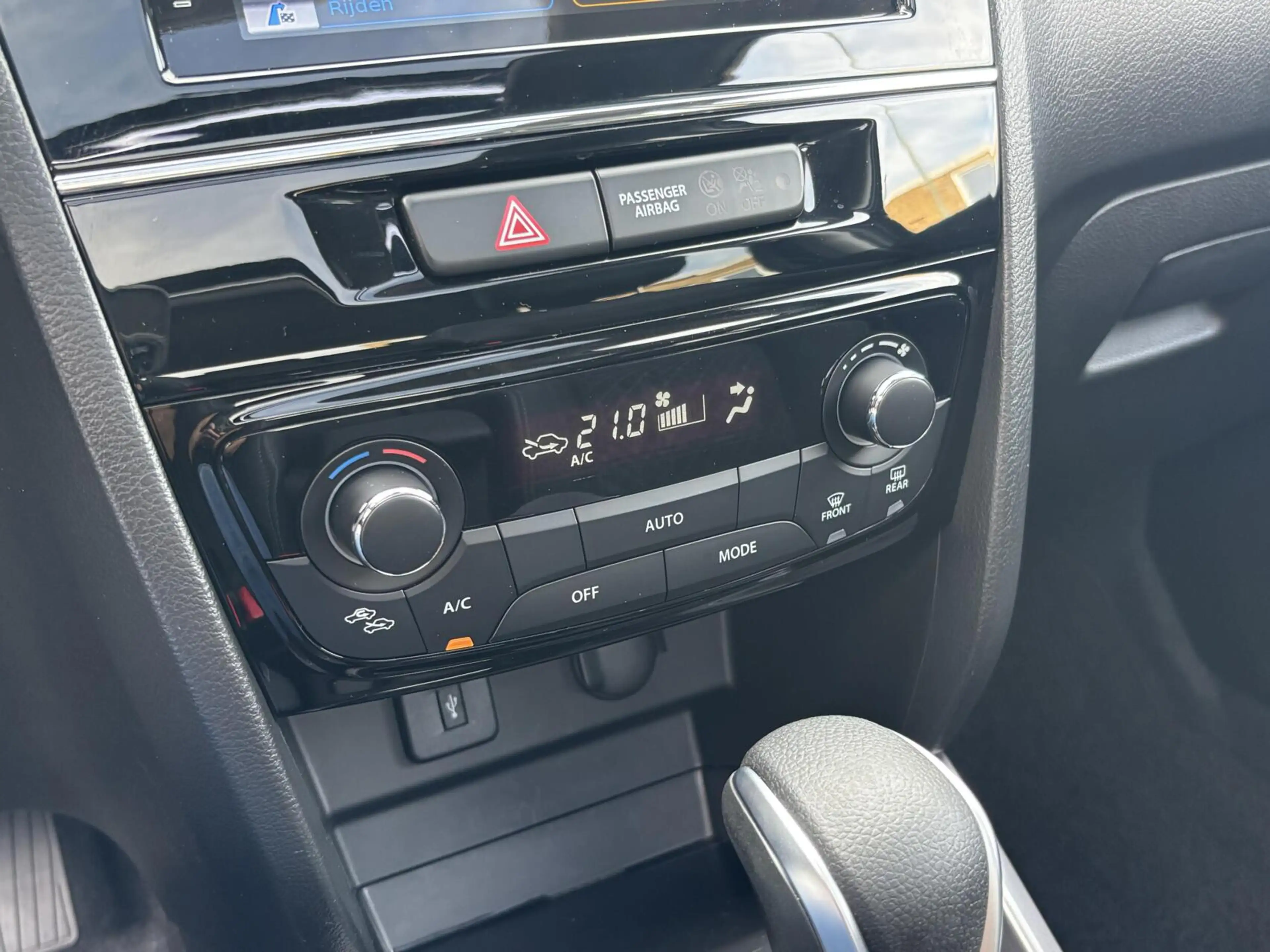 Suzuki Vitara 1.5 Hybrid Style Automaat | Schuifdak | Parkeersen — photo 18