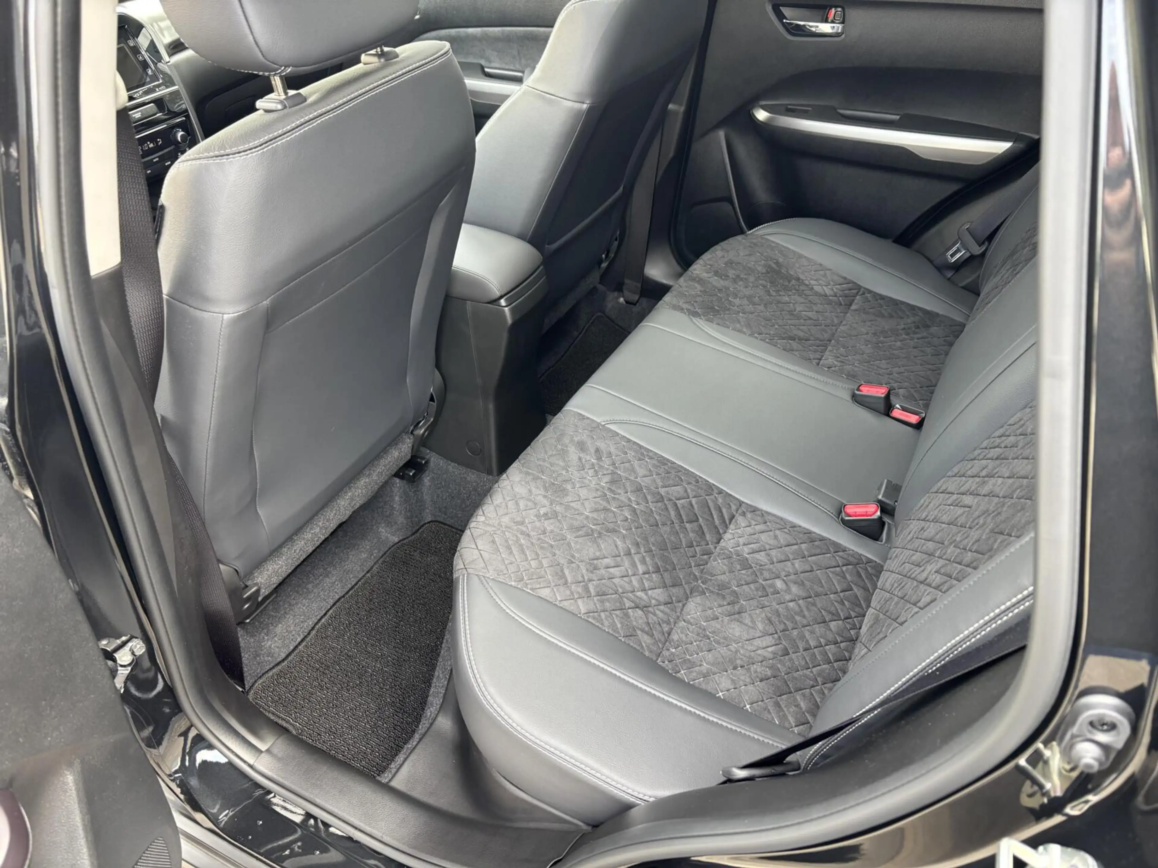 Suzuki Vitara 1.5 Hybrid Style Automaat | Schuifdak | Parkeersen — photo 27