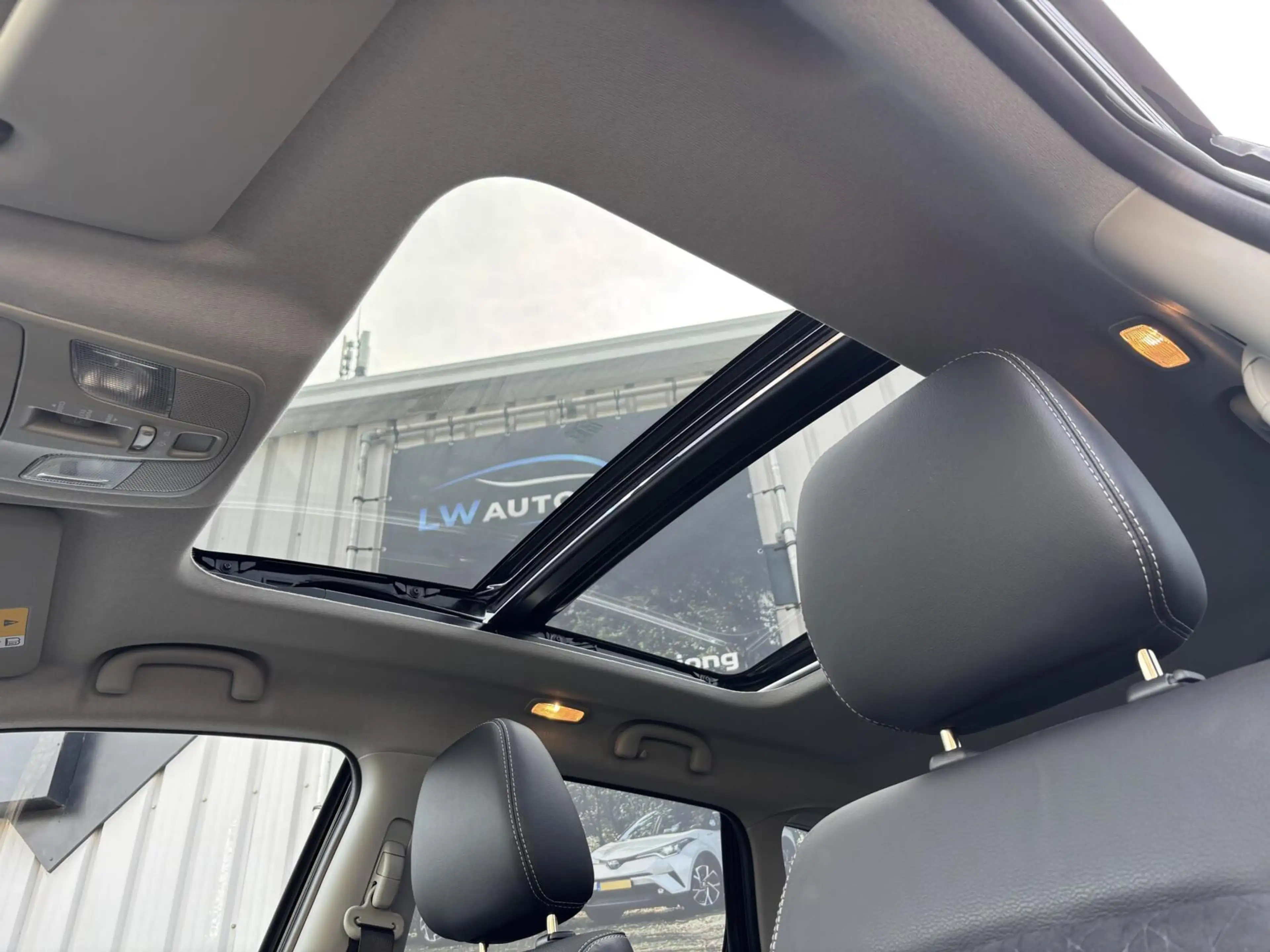 Suzuki Vitara 1.5 Hybrid Style Automaat | Schuifdak | Parkeersen — photo 25