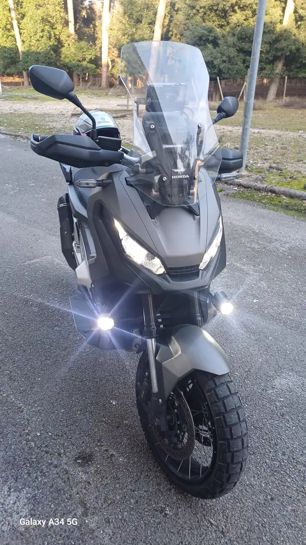 Honda X-ADV Gris - 1