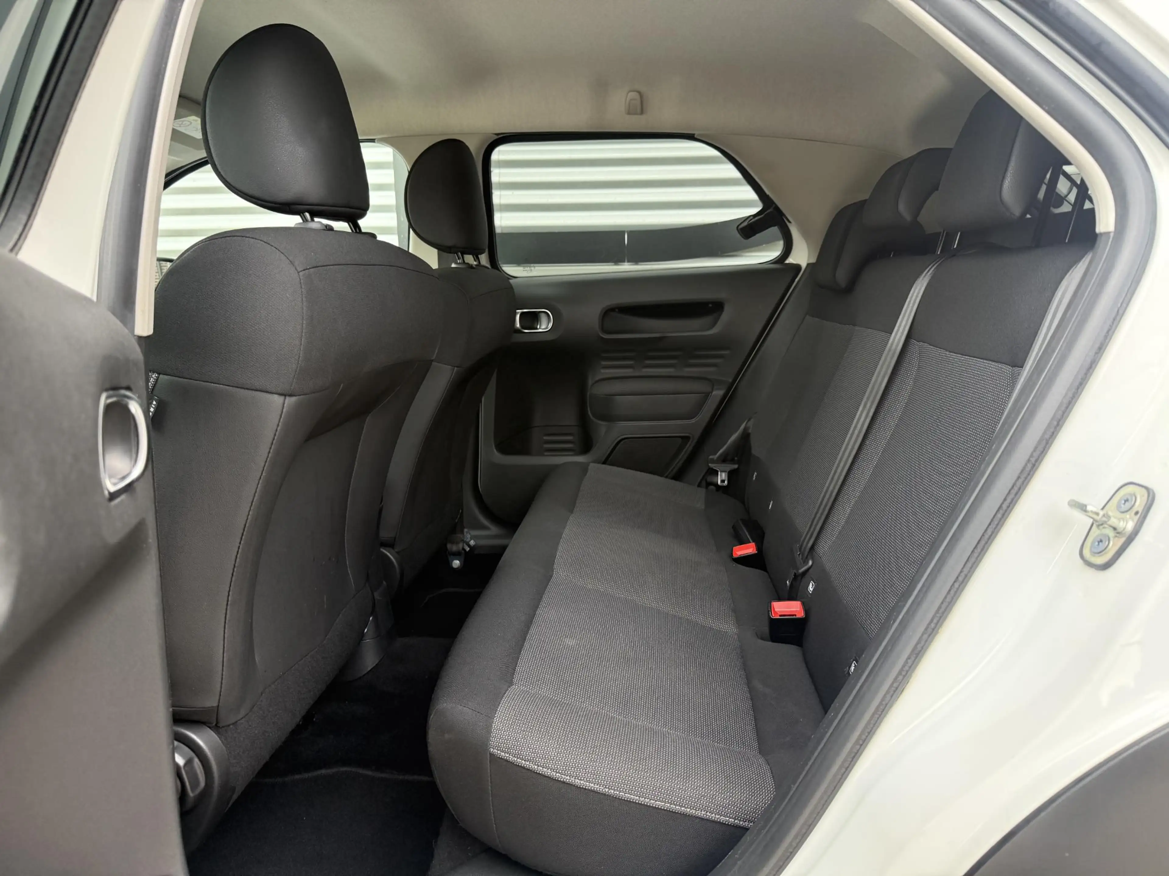 Citroen C4 Cactus 1.2 PureTech Shine 2e Eigenaar|Navi|Camera|Clima|C — photo 8