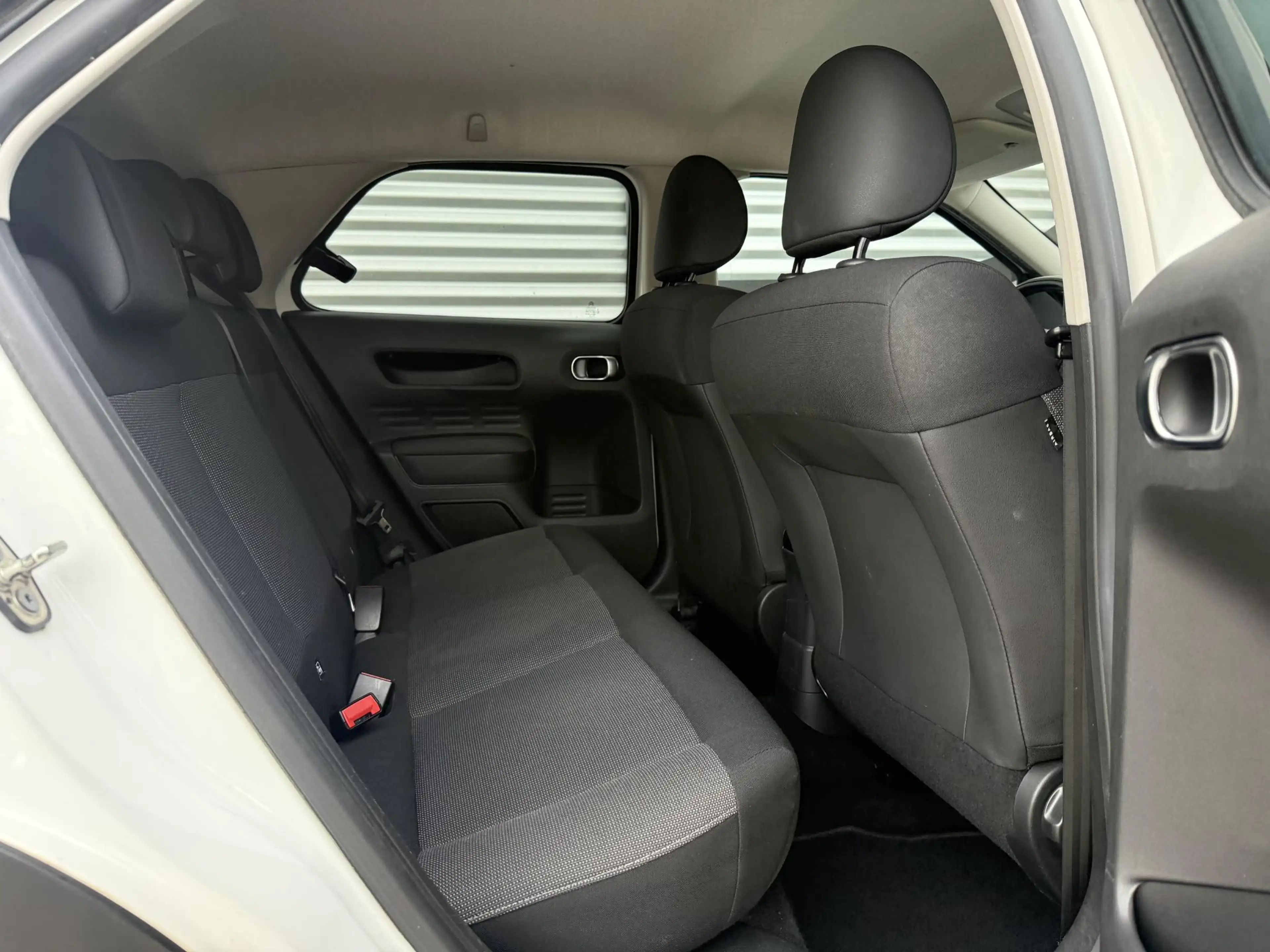 Citroen C4 Cactus 1.2 PureTech Shine 2e Eigenaar|Navi|Camera|Clima|C — photo 6
