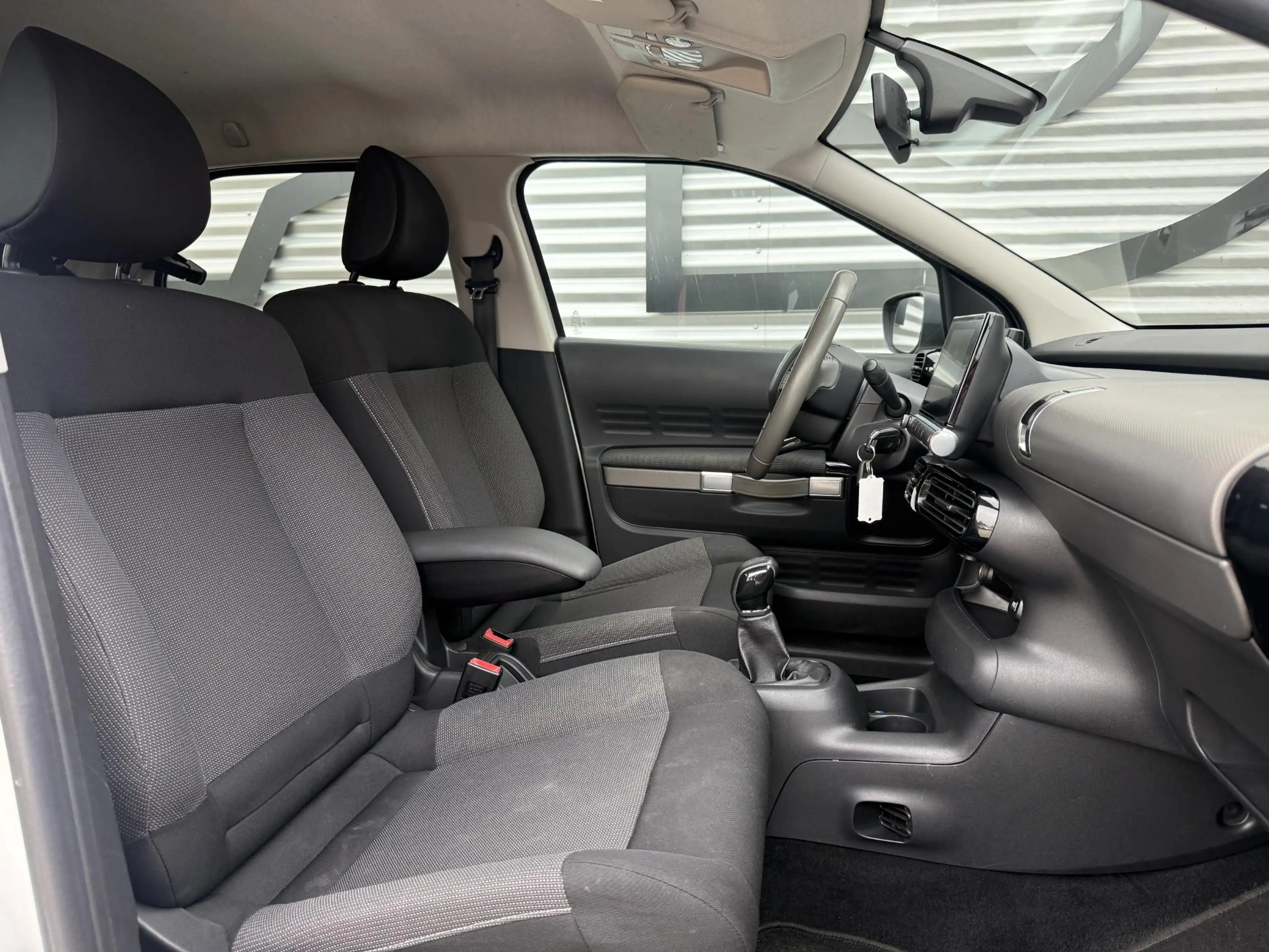 Citroen C4 Cactus 1.2 PureTech Shine 2e Eigenaar|Navi|Camera|Clima|C — photo 4