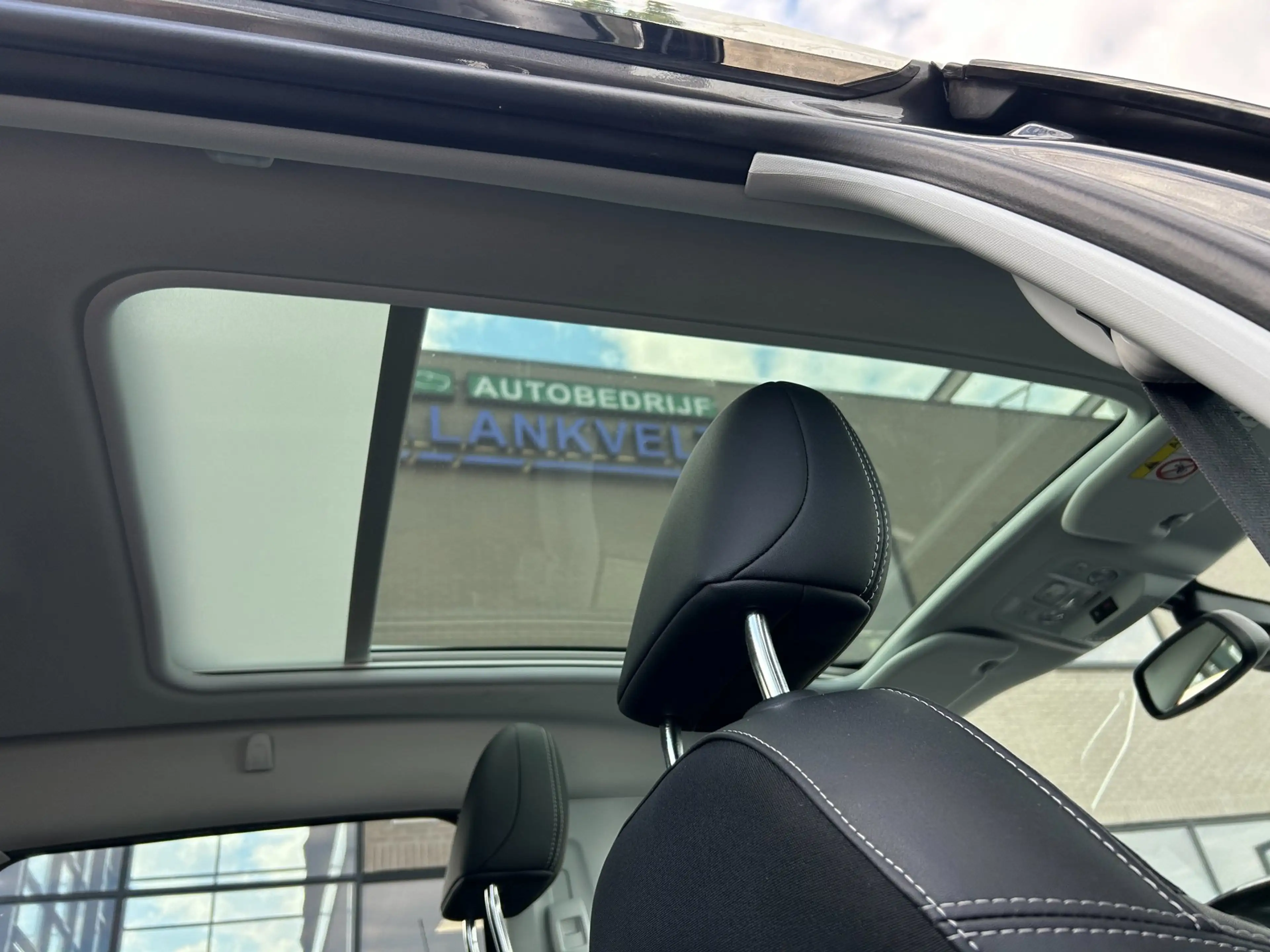 Peugeot 2008 1.2 PureTech Allure Ecc, Panorama.Cruise — photo 11