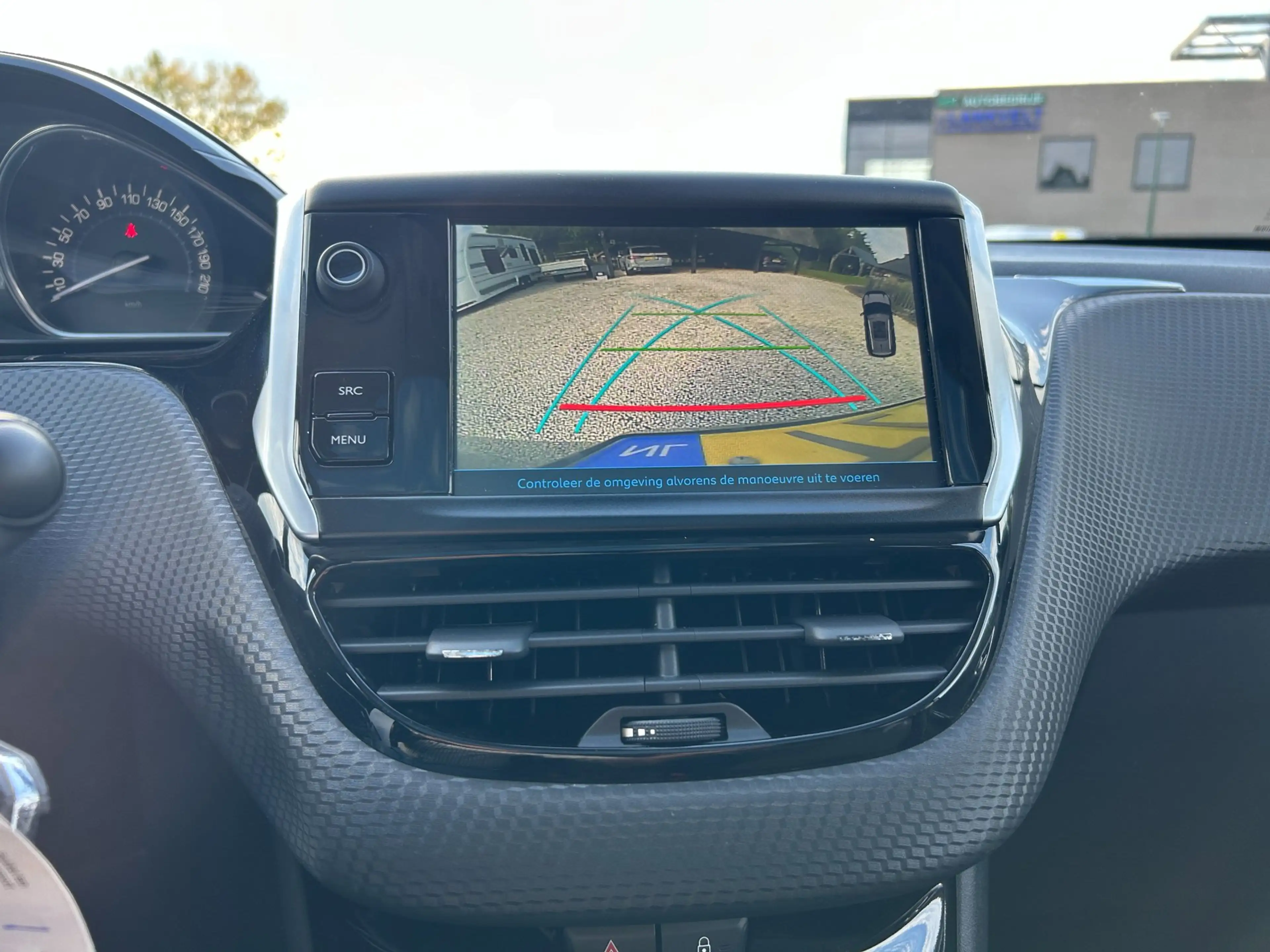 Peugeot 2008 1.2 PureTech Allure Ecc, Panorama.Cruise — photo 5
