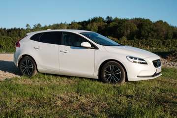 V40 2.0 T2 Black Edition GPF (EU6d-TEMP)