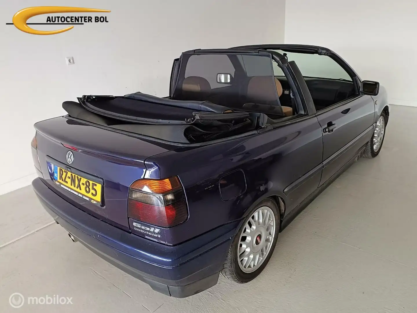 Volkswagen Golf Cabriolet 1.8 Blauw - 2