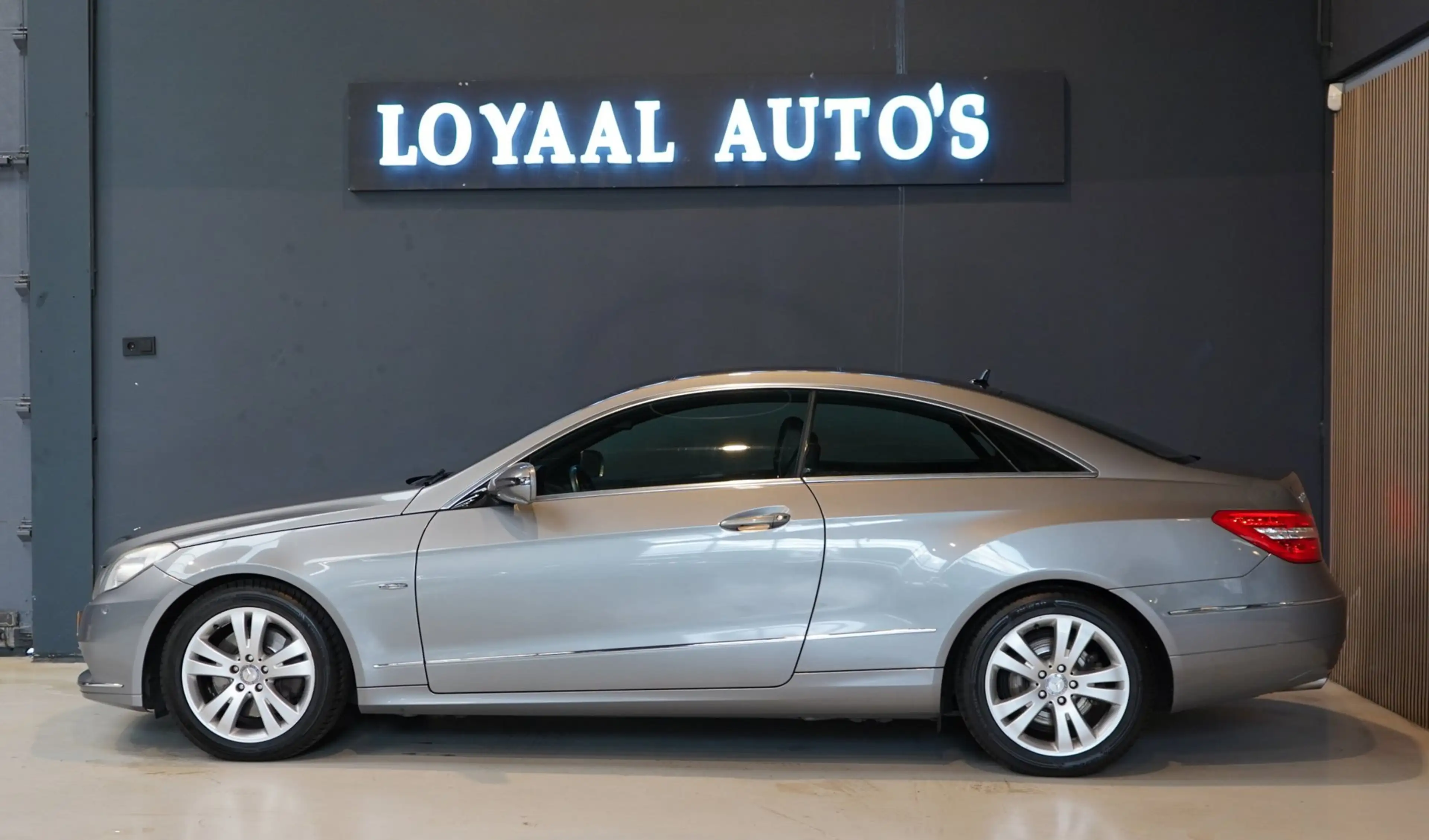 Mercedes-Benz E 350 Coupé CGI Elegance | AUTO. | CRUISE | PDC | STOELV — photo 5