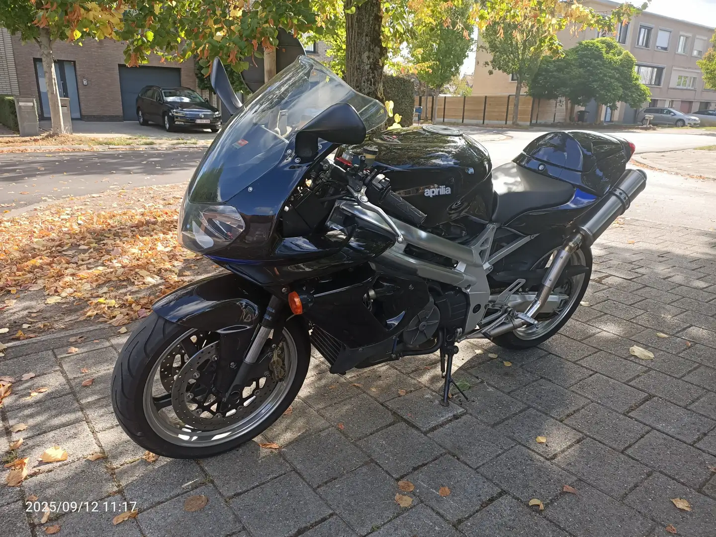 Aprilia SL 1000 Zwart - 1
