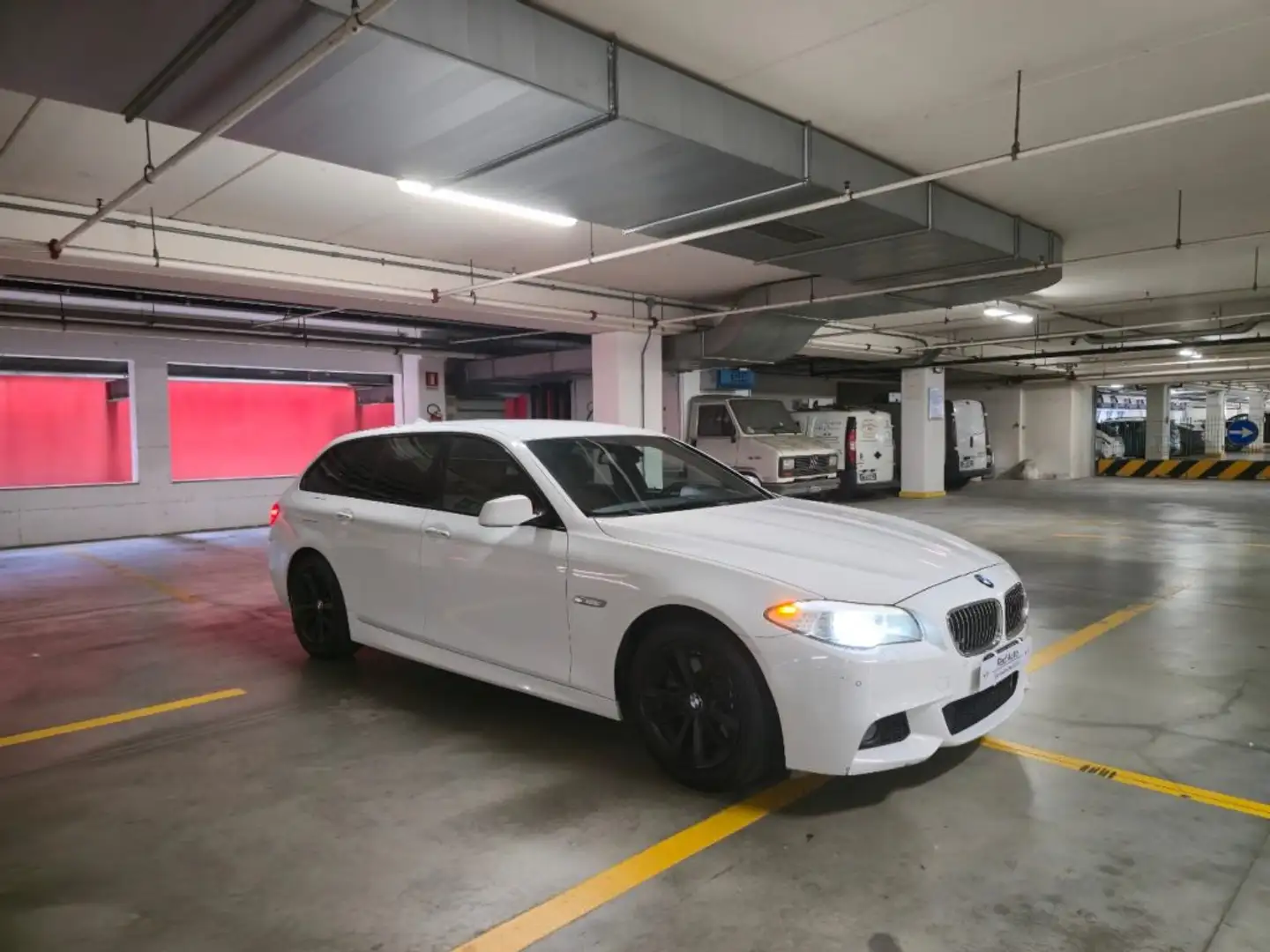 BMW 520 d Touring Msport Wit - 2