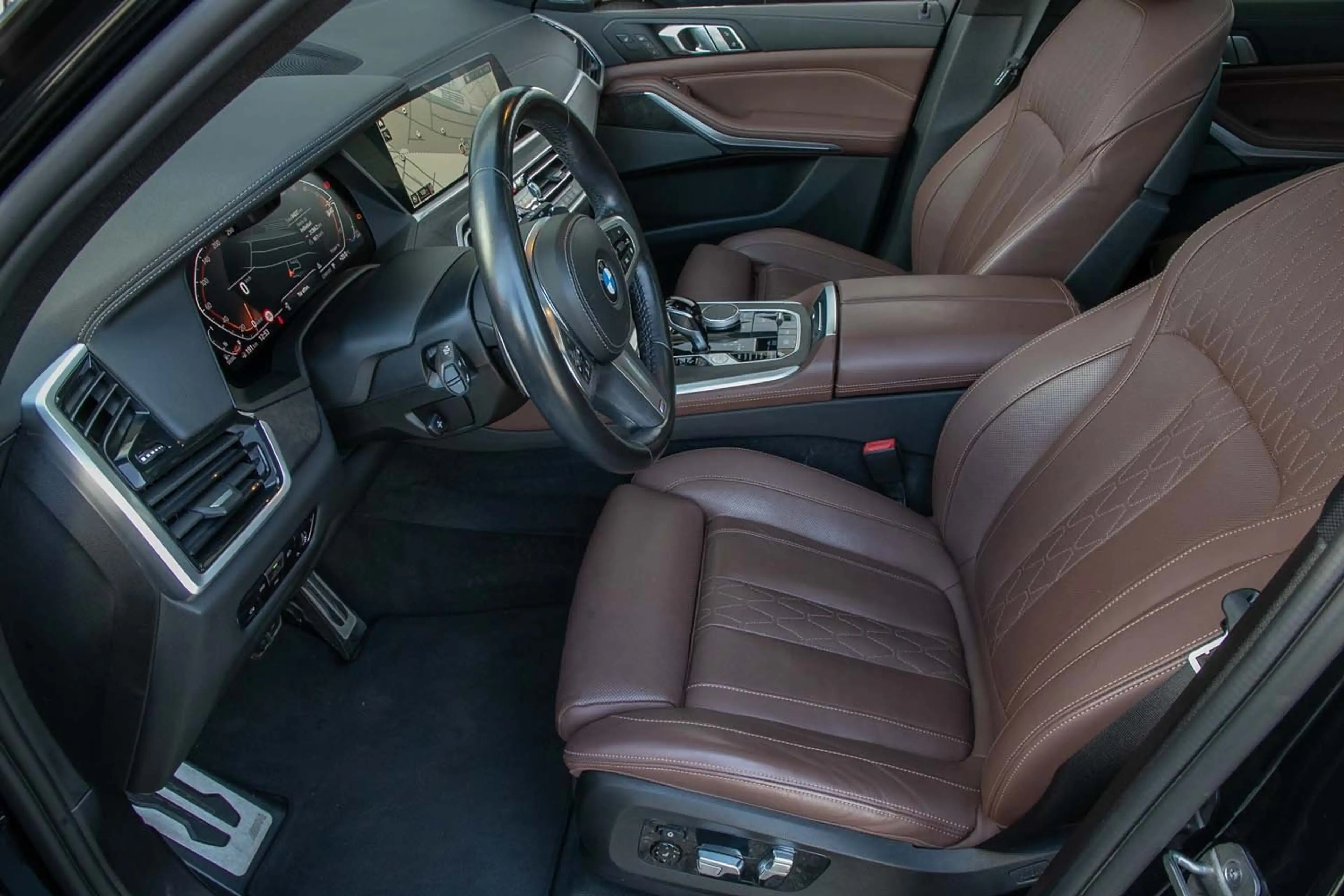 BMW X5 xDrive40d M Sportpaket Pano 3.Sitz HUD 2Achs — photo 9