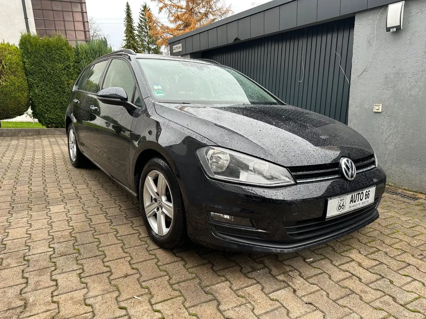 Volkswagen Golf VII Variant Comfortl. 1.6 TDI|AHK|Temp|MFL Černá - 1