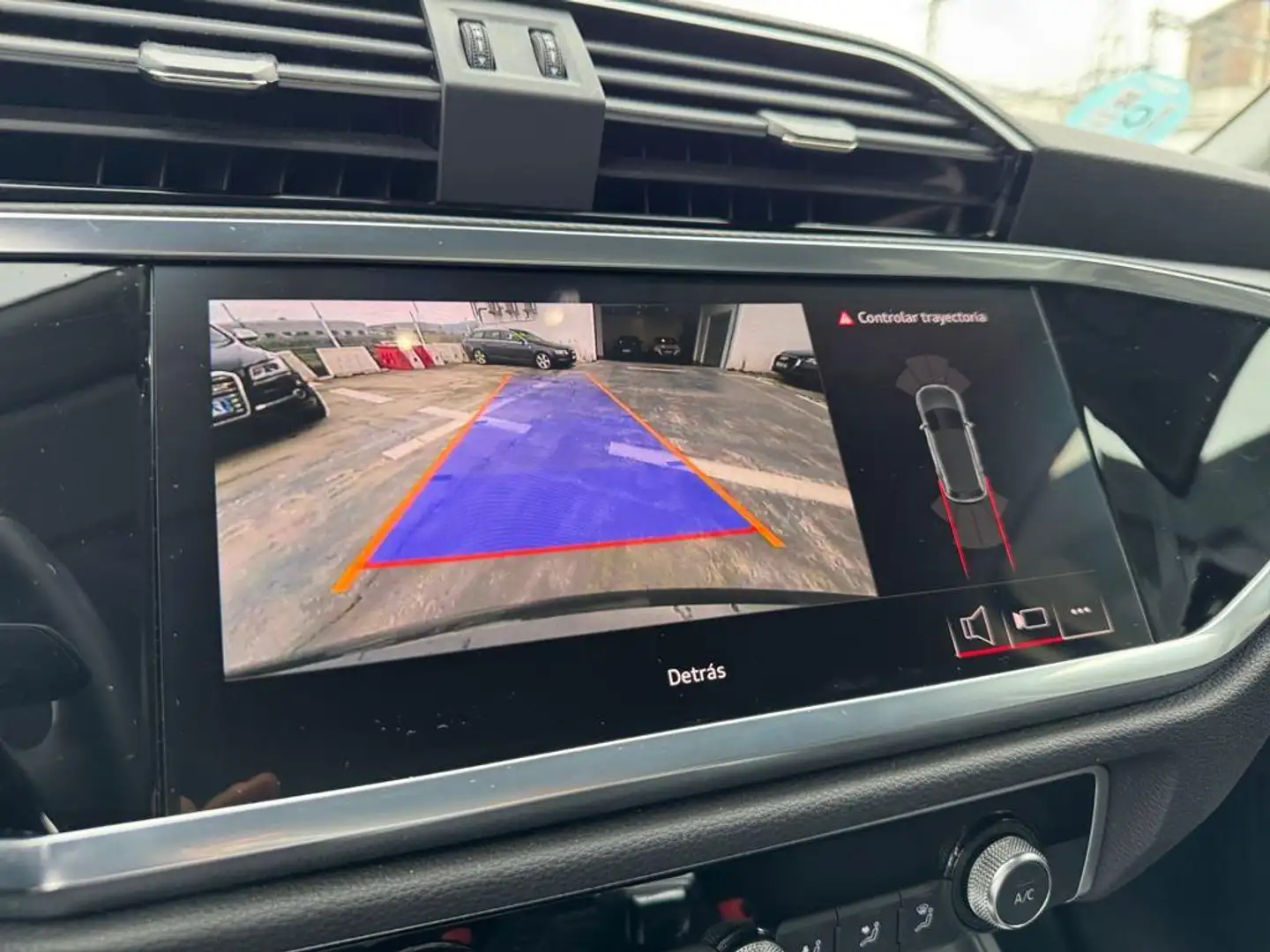 Audi Q3 35 TDI Advanced S tronic 110kW Gris - 2