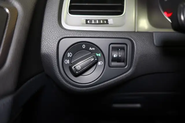 Volkswagen Golf view 12