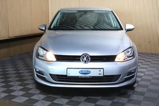 Volkswagen Golf view 8