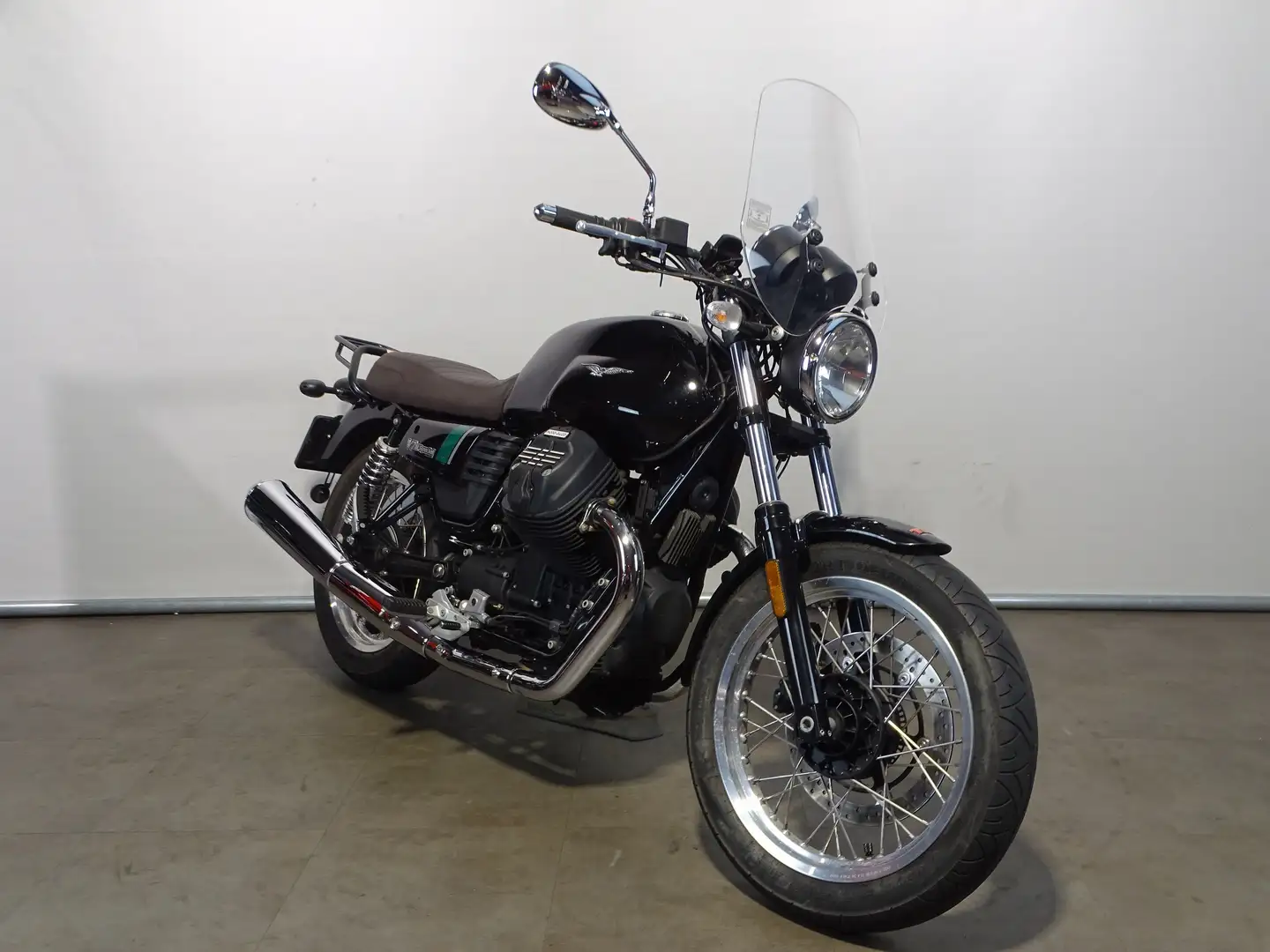 Moto Guzzi V 7 SPECIAL Zwart - 2