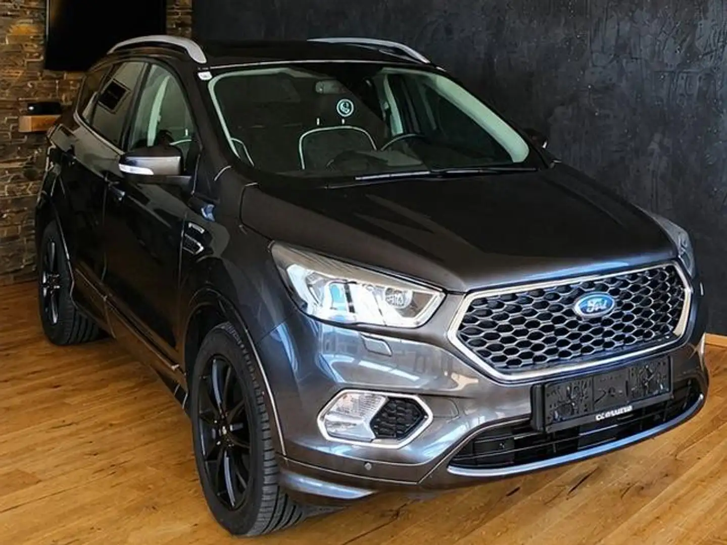 Ford Kuga Vignale Grau - 1