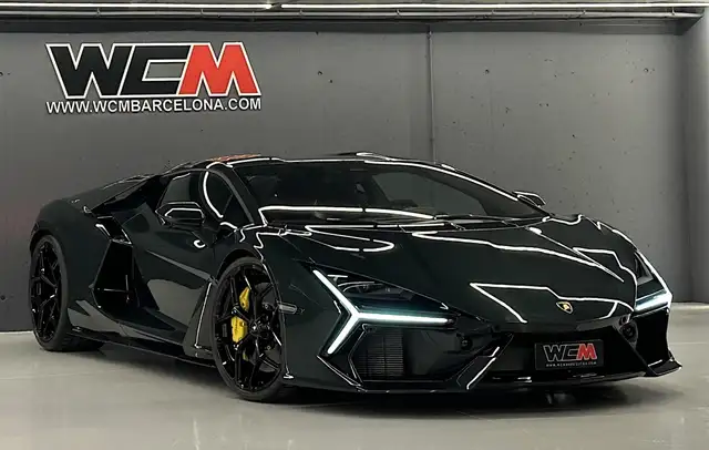 Lamborghini Revuelto