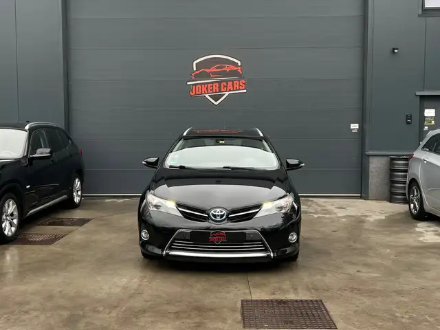 Toyota Auris 1.8HYBRID Automaat • Navi • Trekhaak