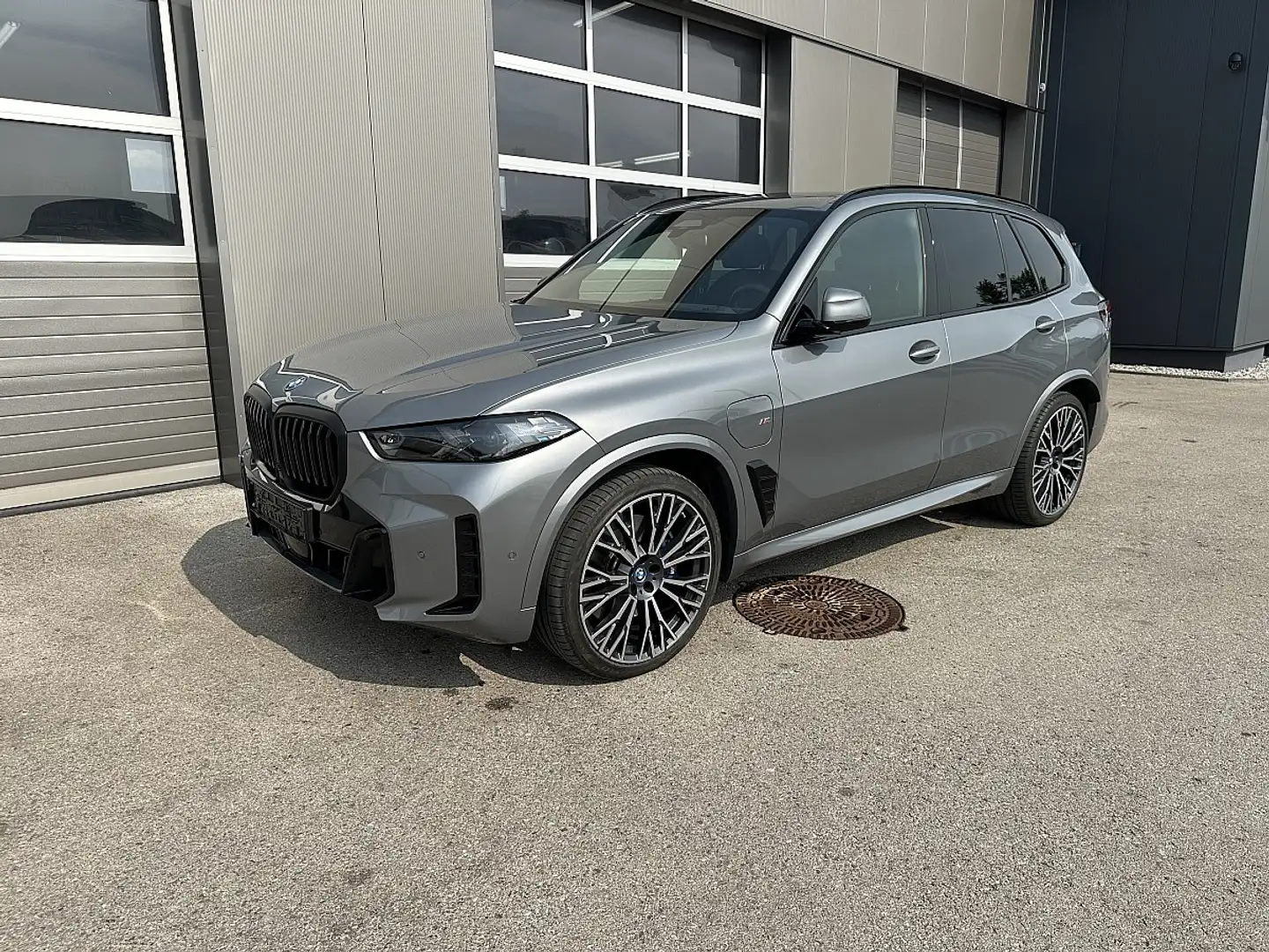 BMW X5 xDrive50e PHEV 25,7kWh Aut. Grau - 1