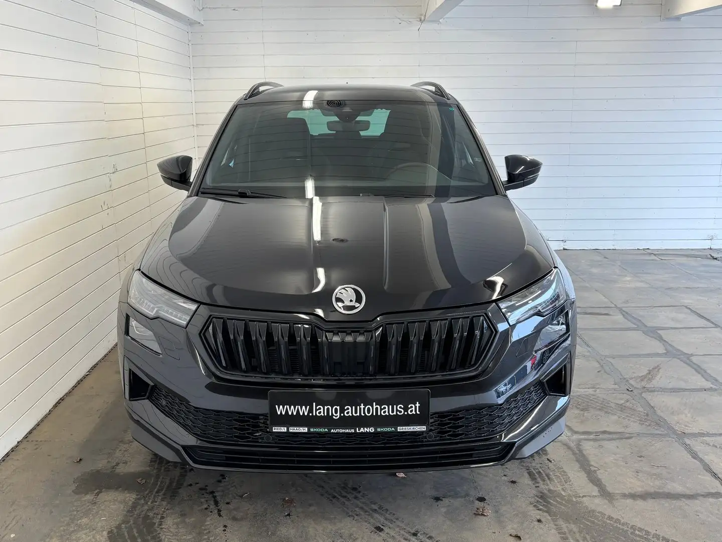 Skoda Karoq Sportline TSI DSG ACT Schwarz - 2