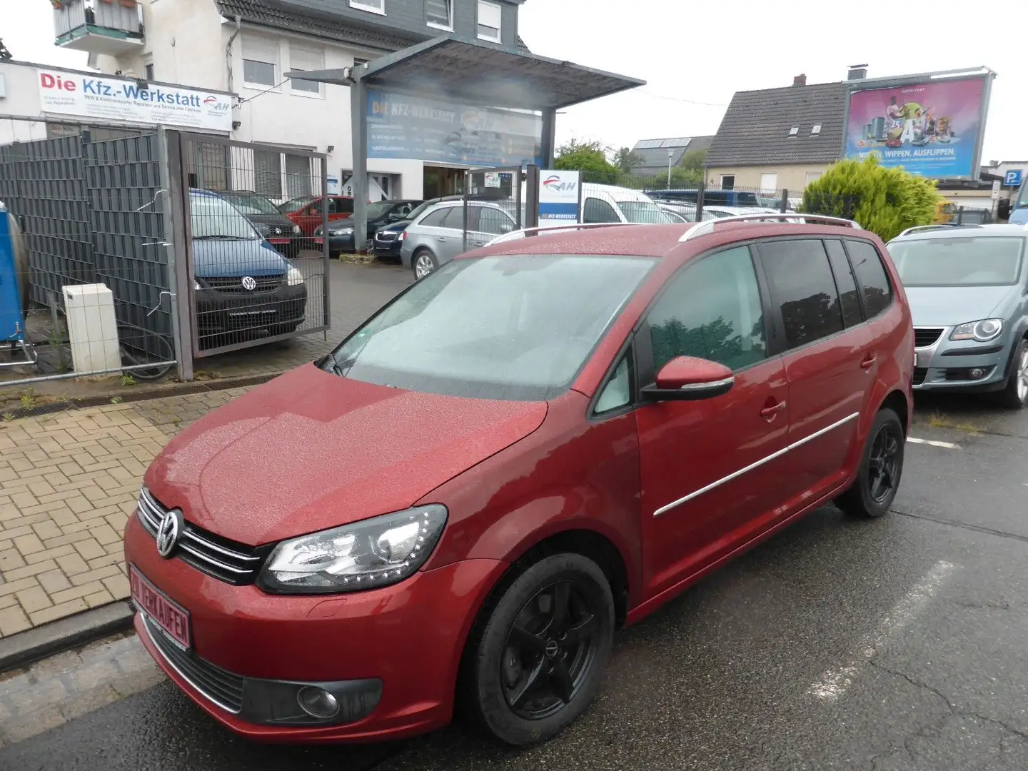 Volkswagen Touran Highline BMT 2.0L TDI,Klimaautomatic,AHK Rot - 1
